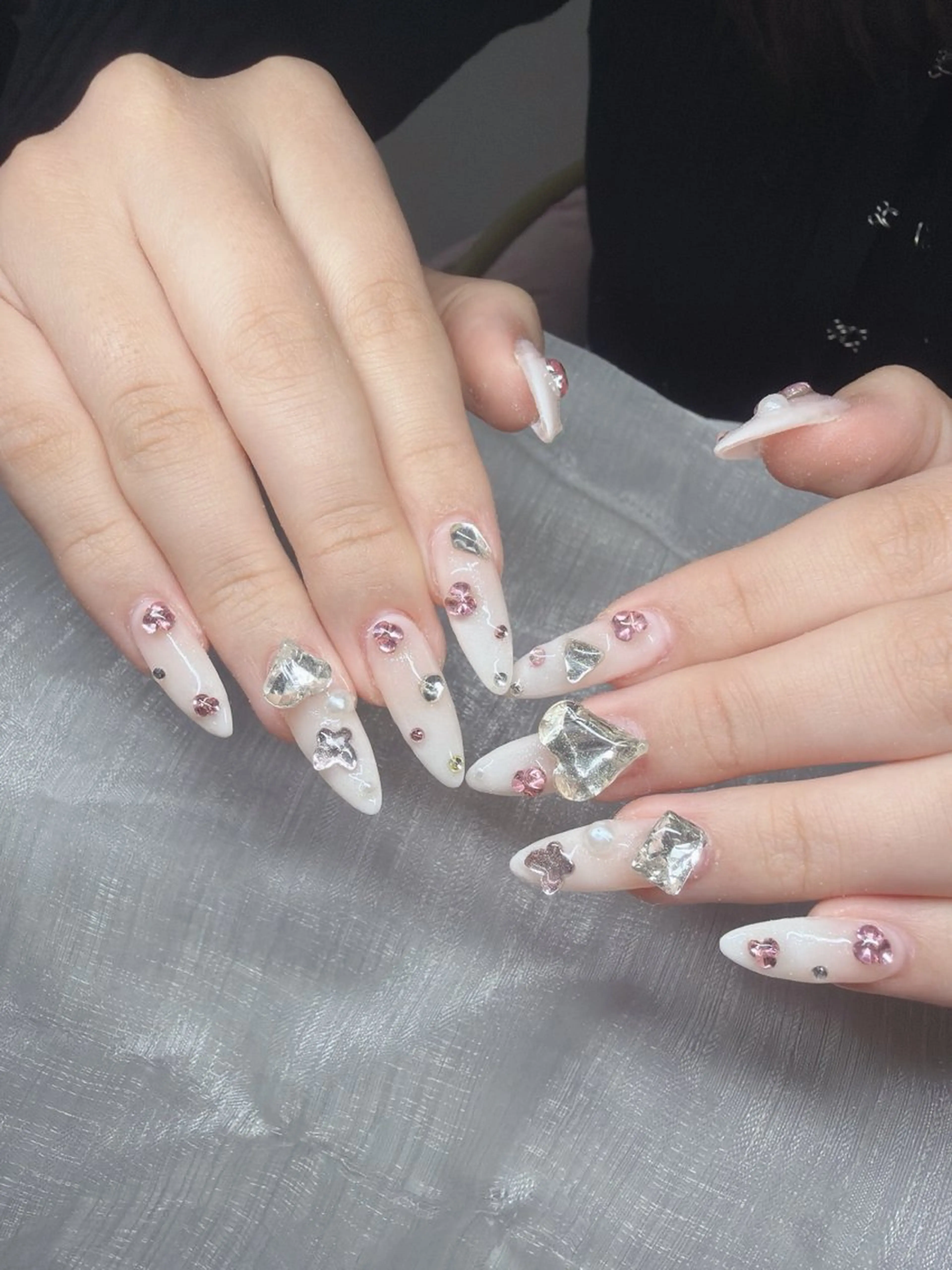 ネイル ハンドネイル Lee Nailsのネイルデザイン