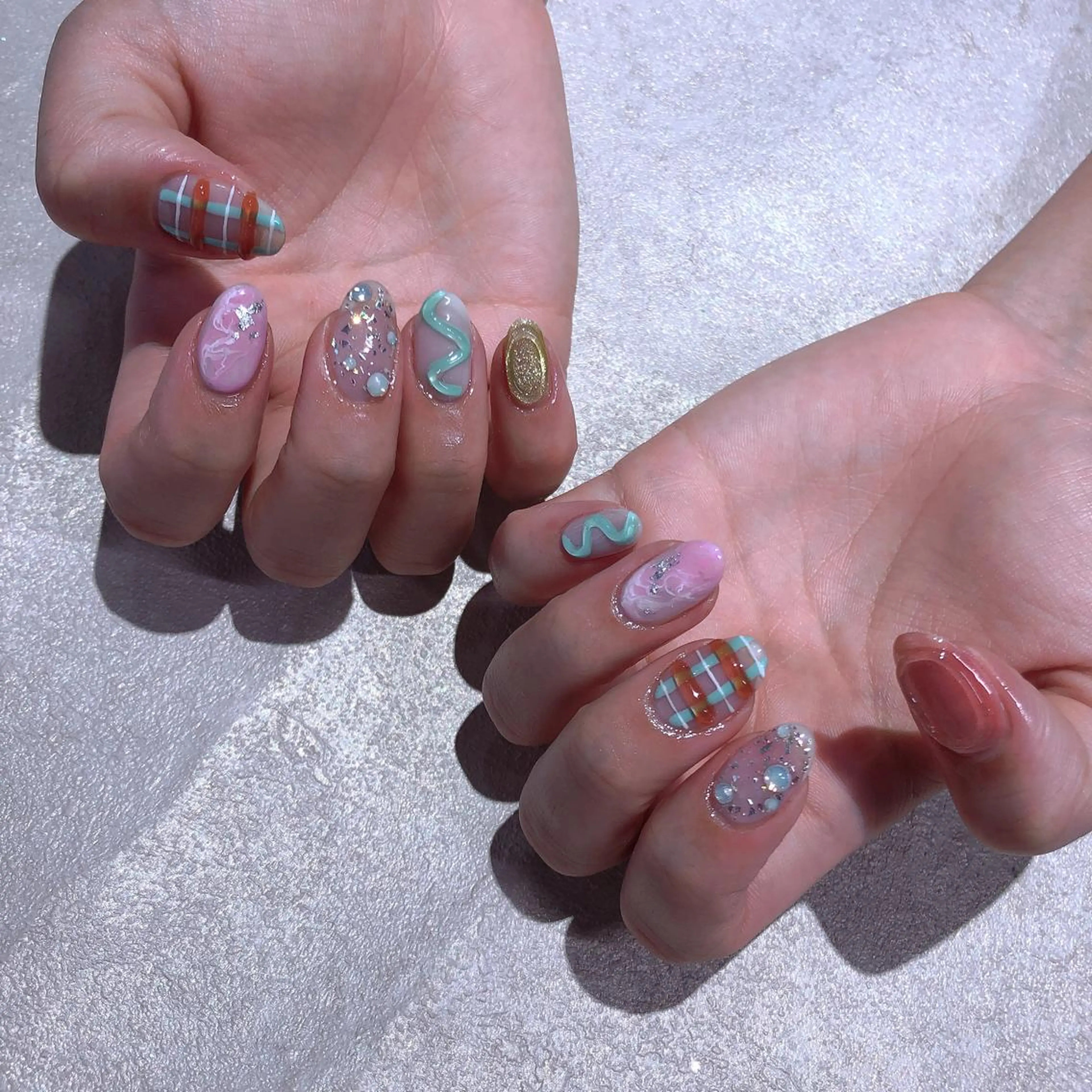 ネイル ハンドネイル フットネイル ハンドケア Nes.Nail所属・Miyagi Asamiのネイルデザイン