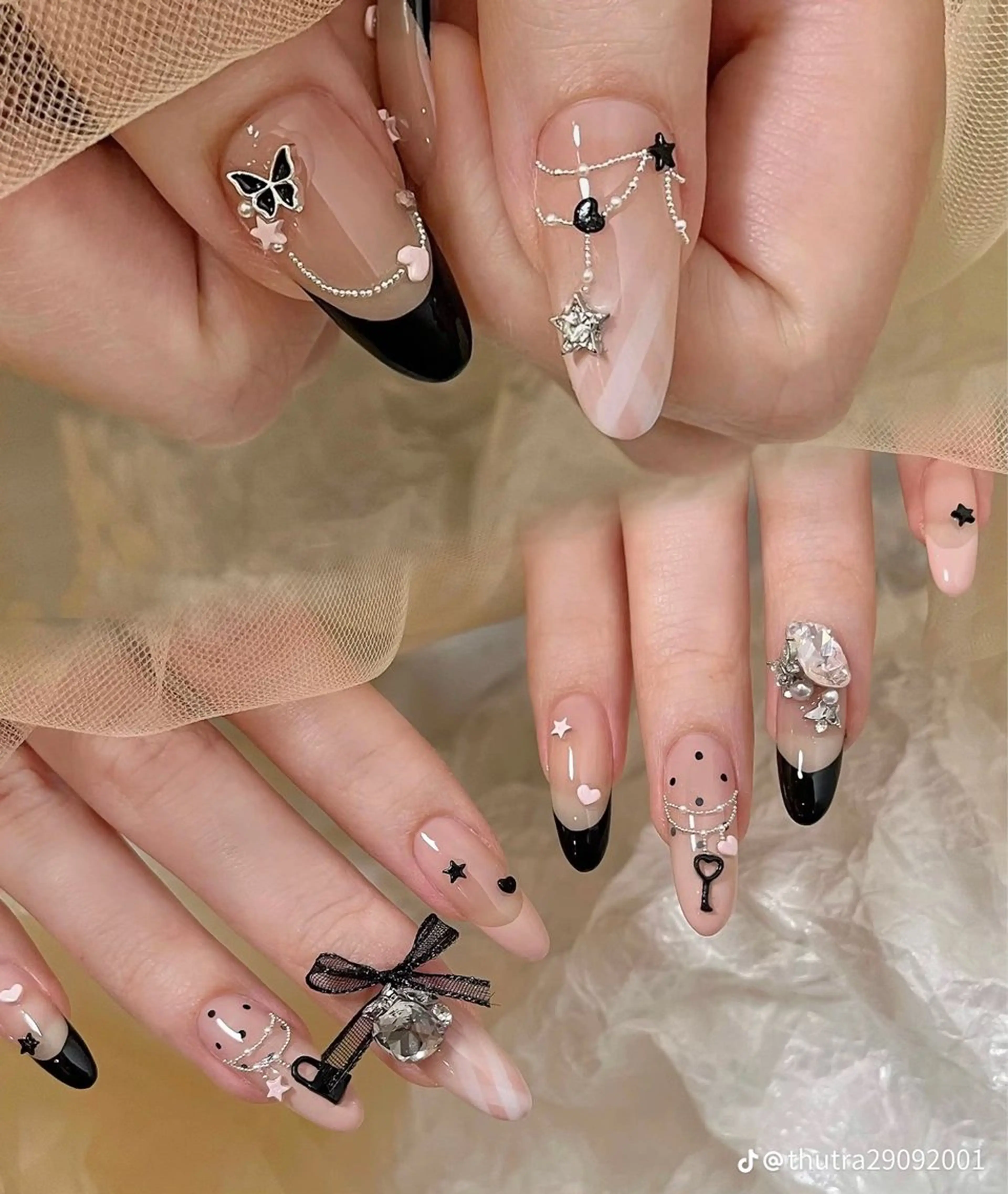 ネイル RiNo Nail Salon所属・RinO Nail 大阪のネイルデザイン