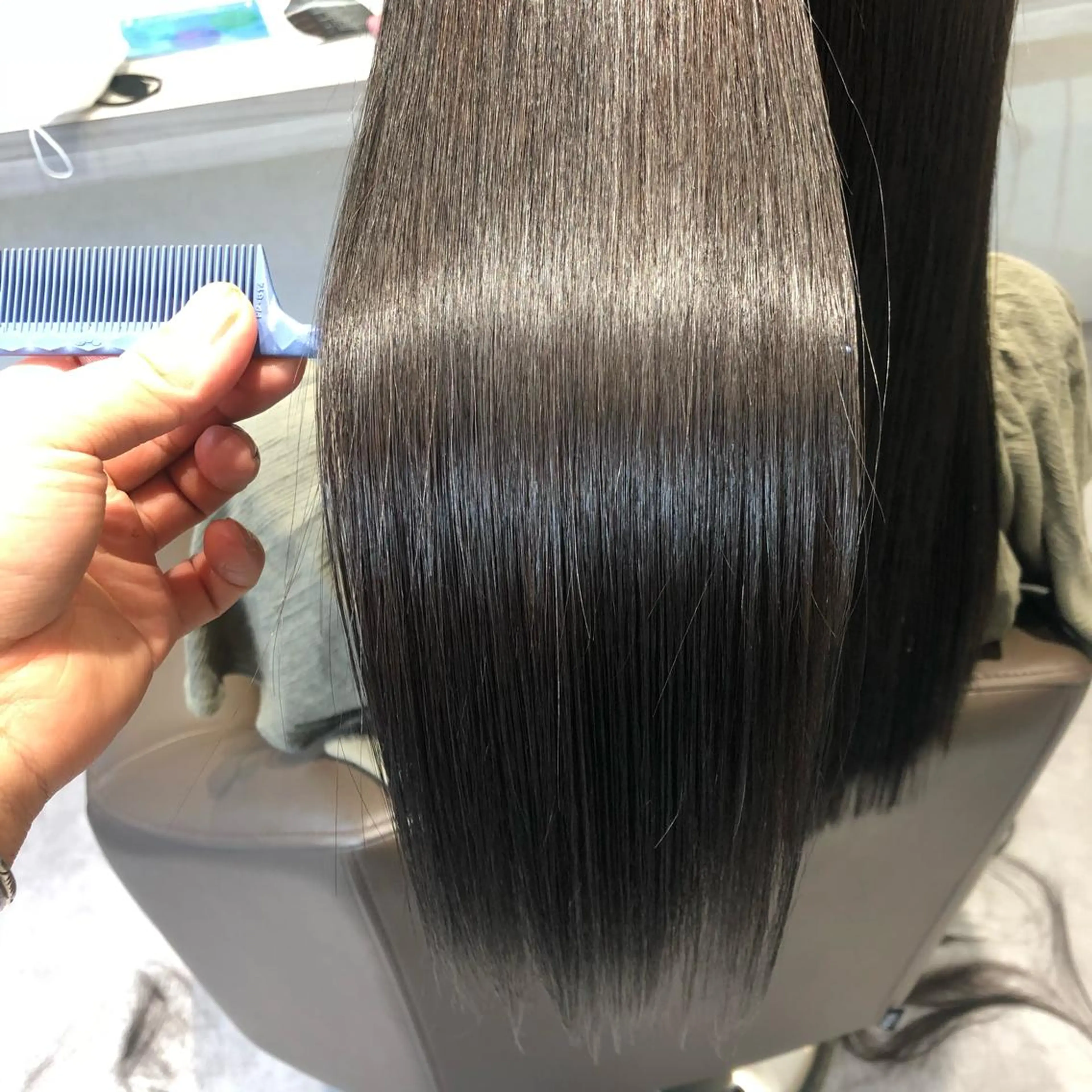 ロング ムトウセイマ/艶髪 /艶ケアWブリーチのヘアスタイル