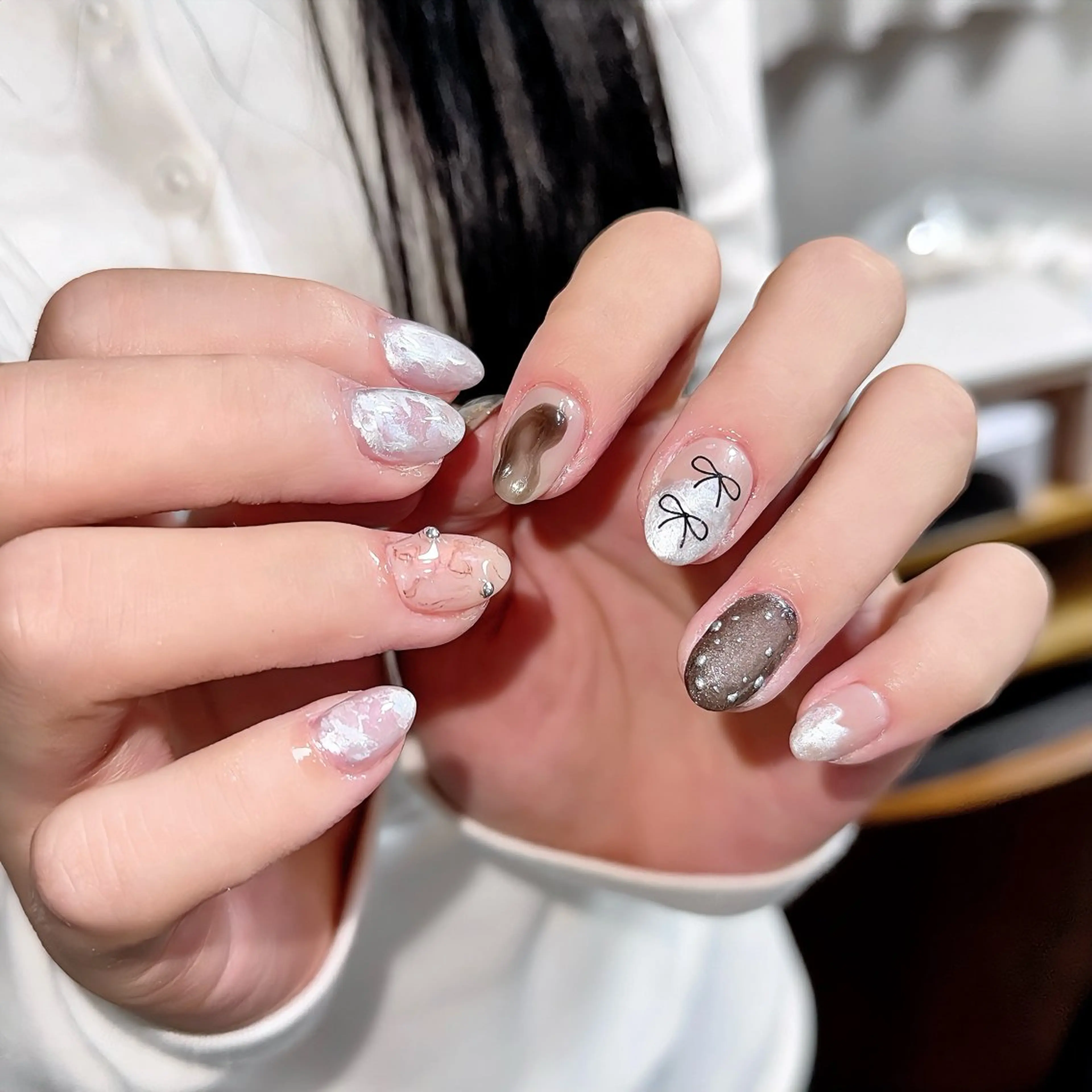 ネイル チークネイル ハート ニュアンスネイル ワンホンネイル 冬ネイル ハンドネイル 🫧OPELIA NAIL渋谷🫧のネイルデザイン