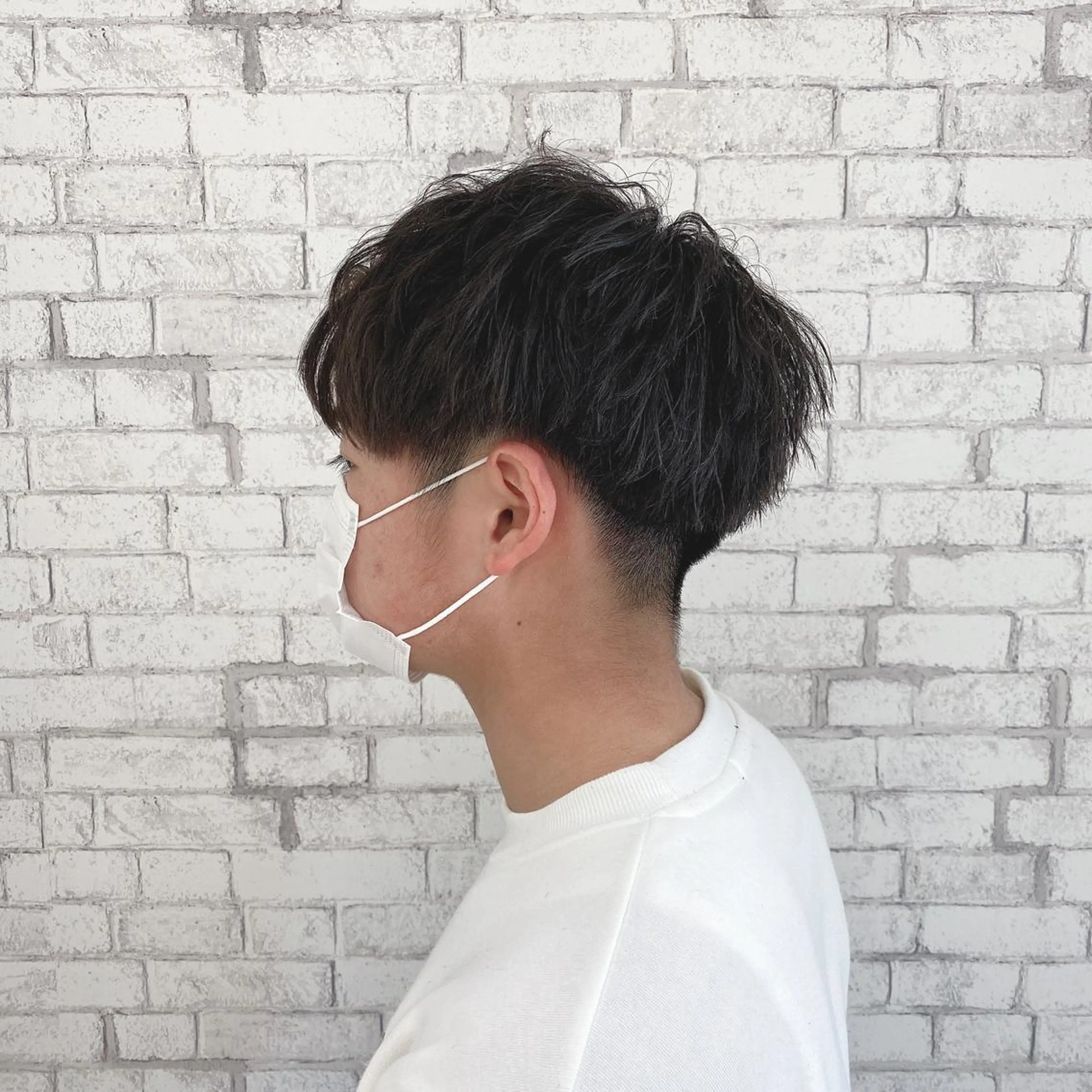 ショート パーマ ヘアアレンジ メンズ ブリーチなし艶カラー 東家のヘアスタイル