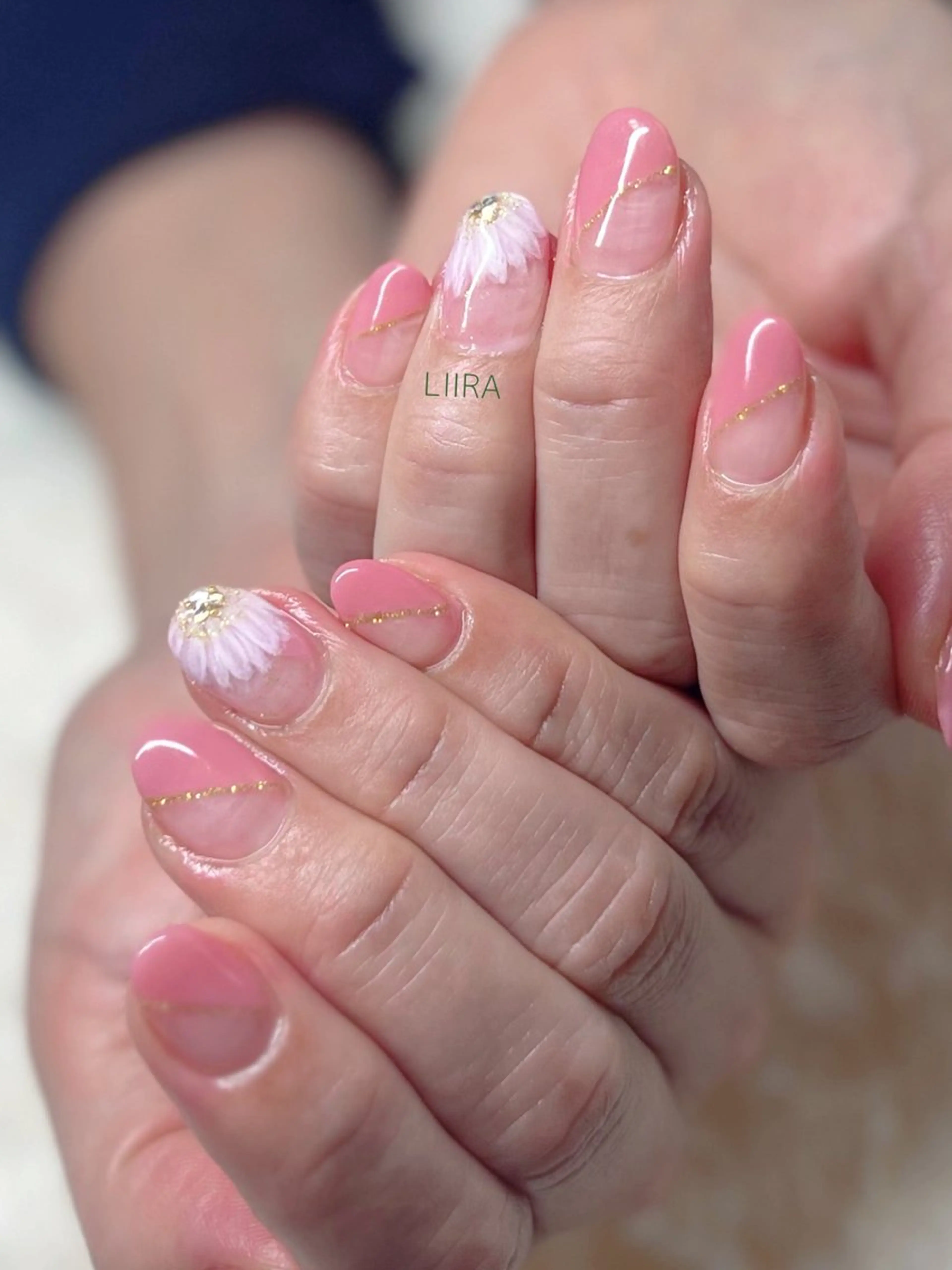 ネイル フレンチネイル LIIRA(西船)/ やまださおりのマツエク・マツパデザイン