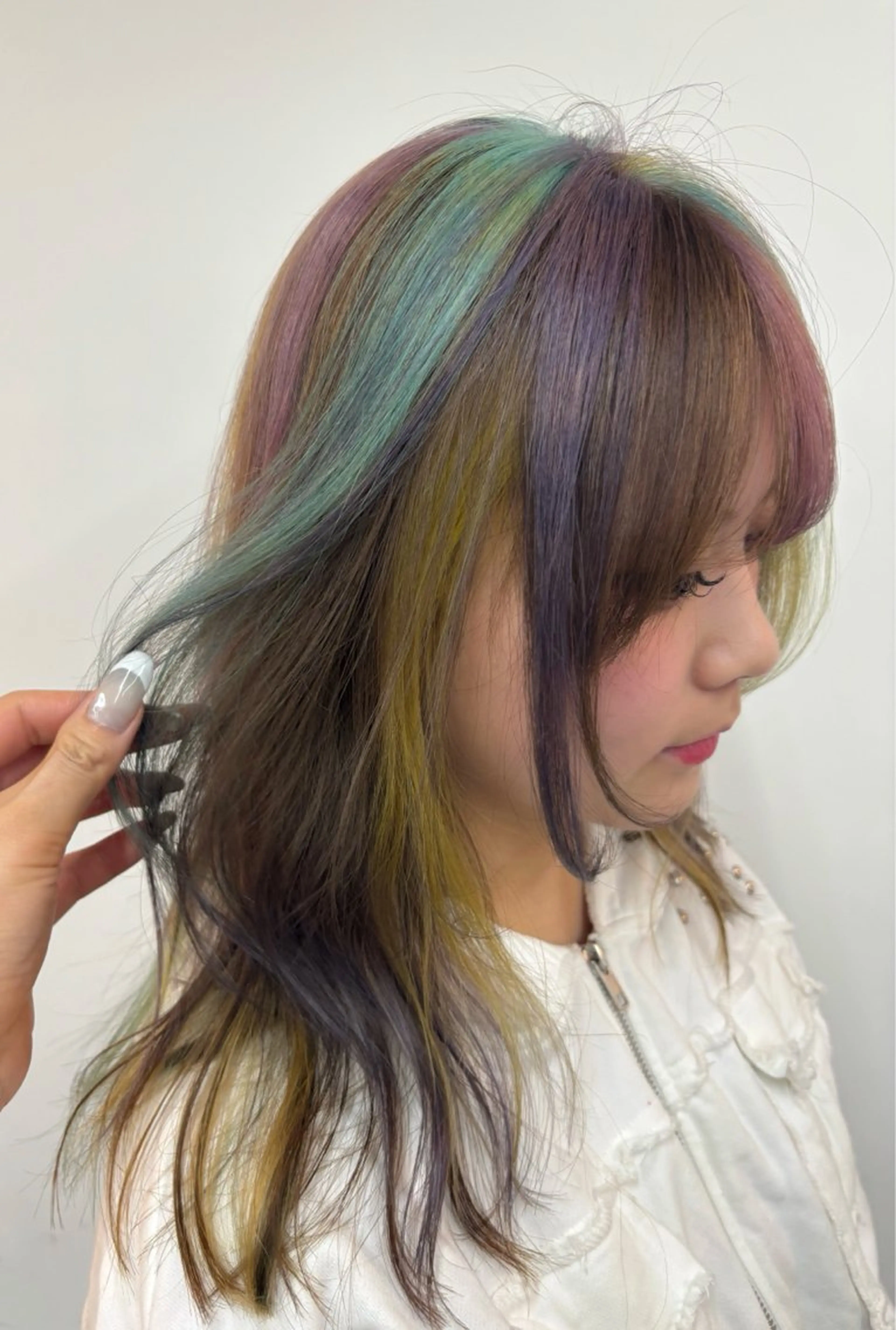 セミロング カラー デザインカラー ヘアカラー トリートメント ナナ/大阪心斎橋/ レイヤーカットのヘアスタイル