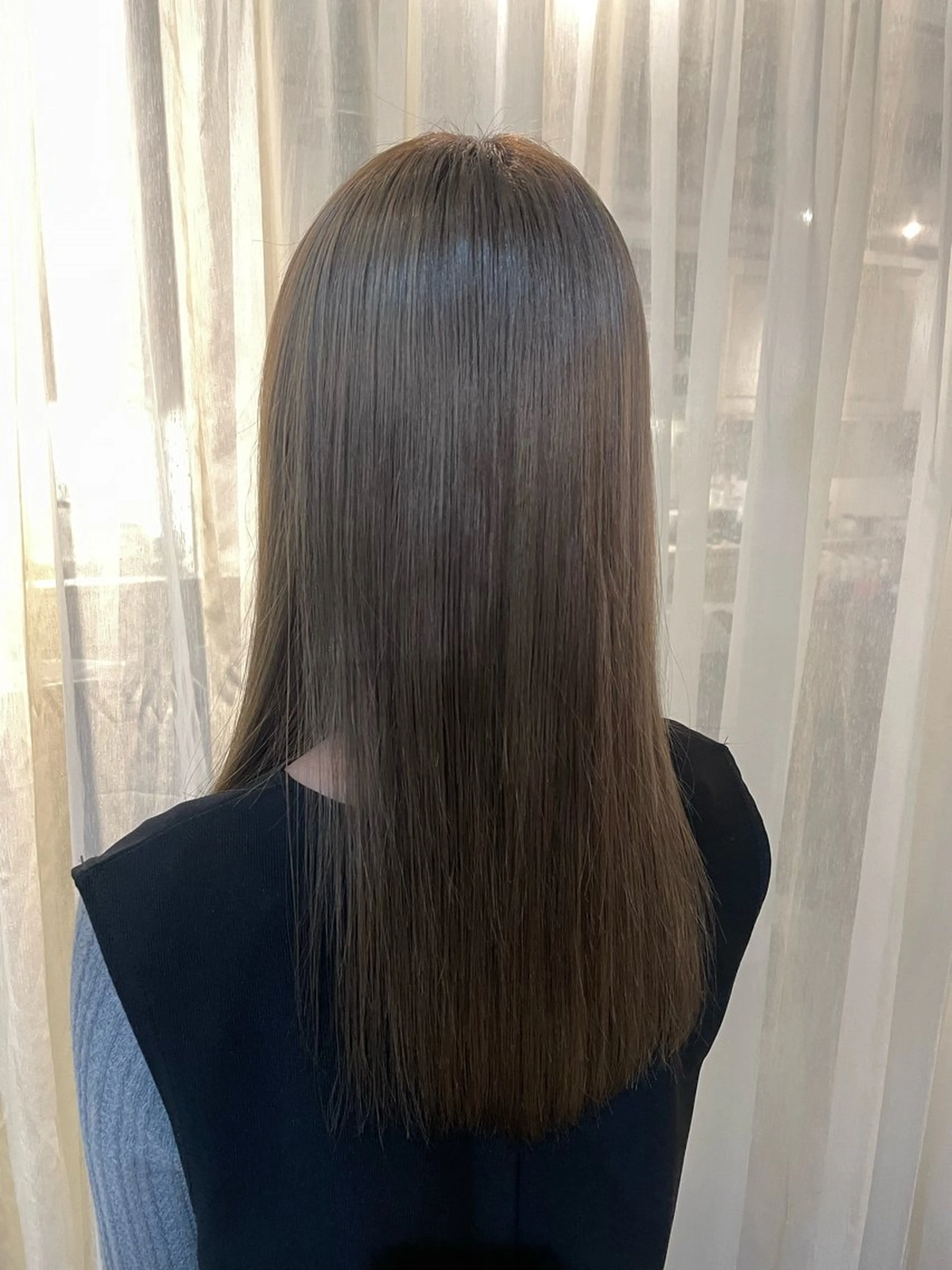 ロング 藤原 百花のヘアスタイル