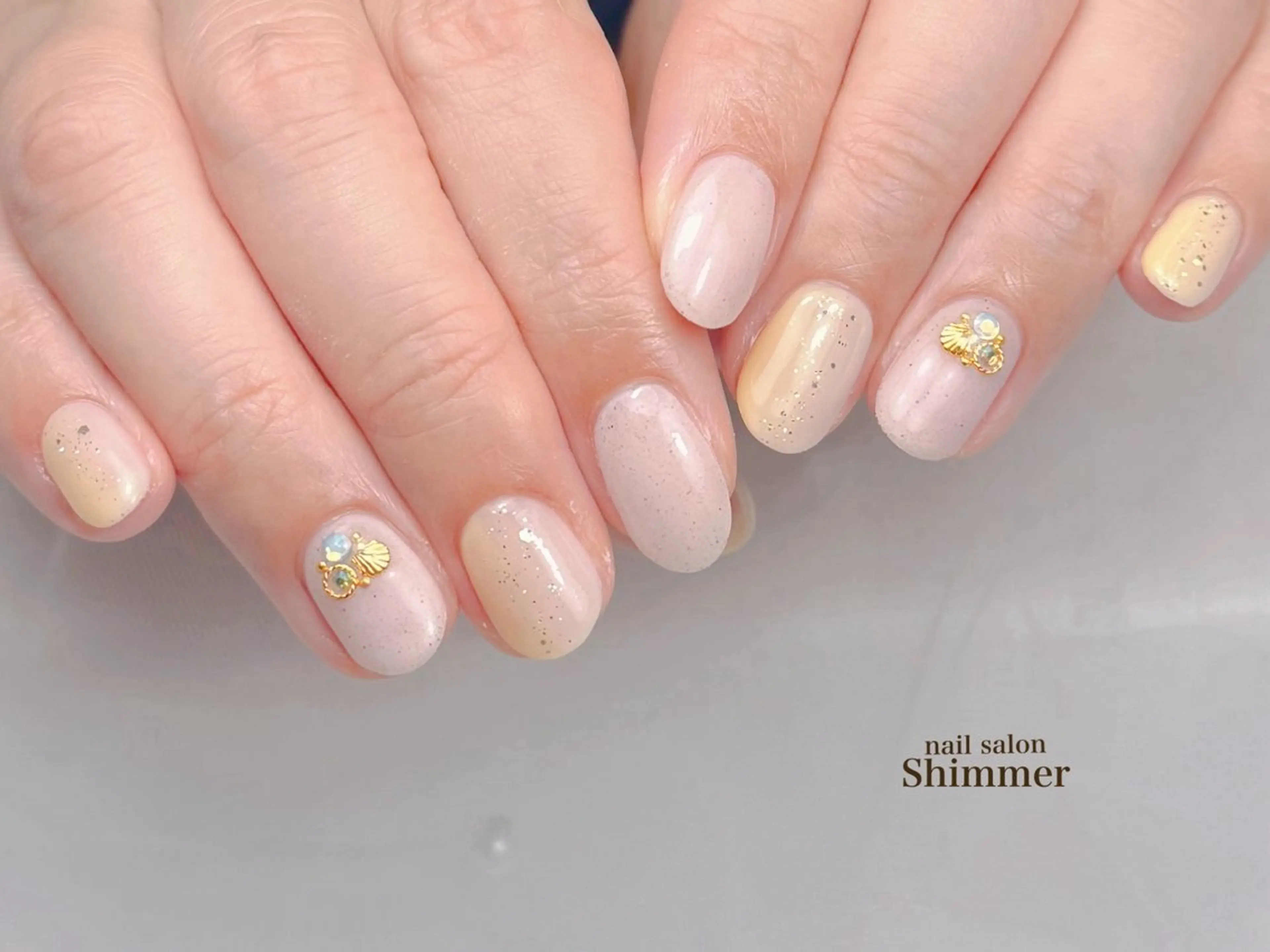 ネイル Shimmer Risaのネイルデザイン
