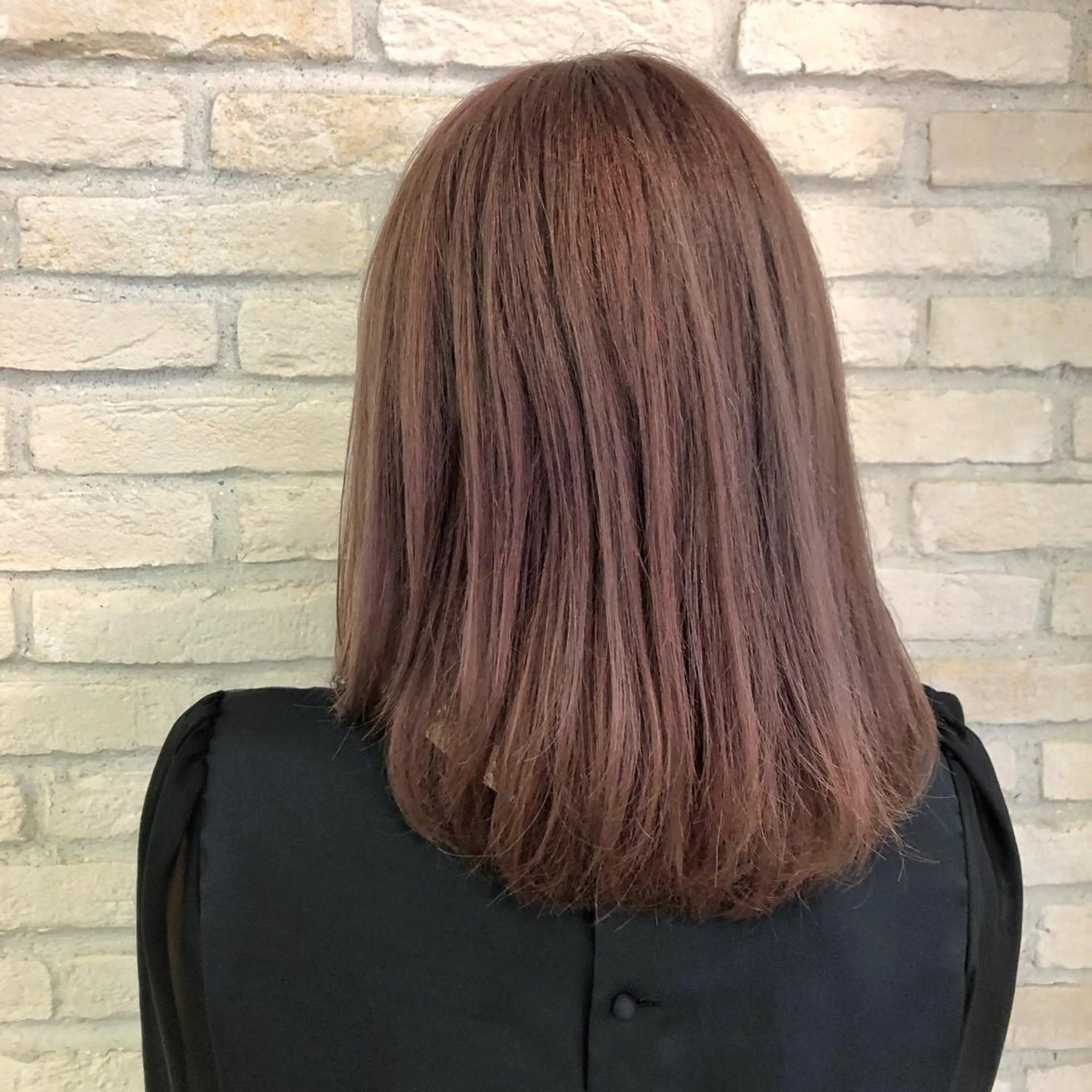 ミディアム カラー ベージュカラー ブリーチ ピンクカラー ピンクベージュ oggi +KENJE所属・大平 美沙のヘアスタイル