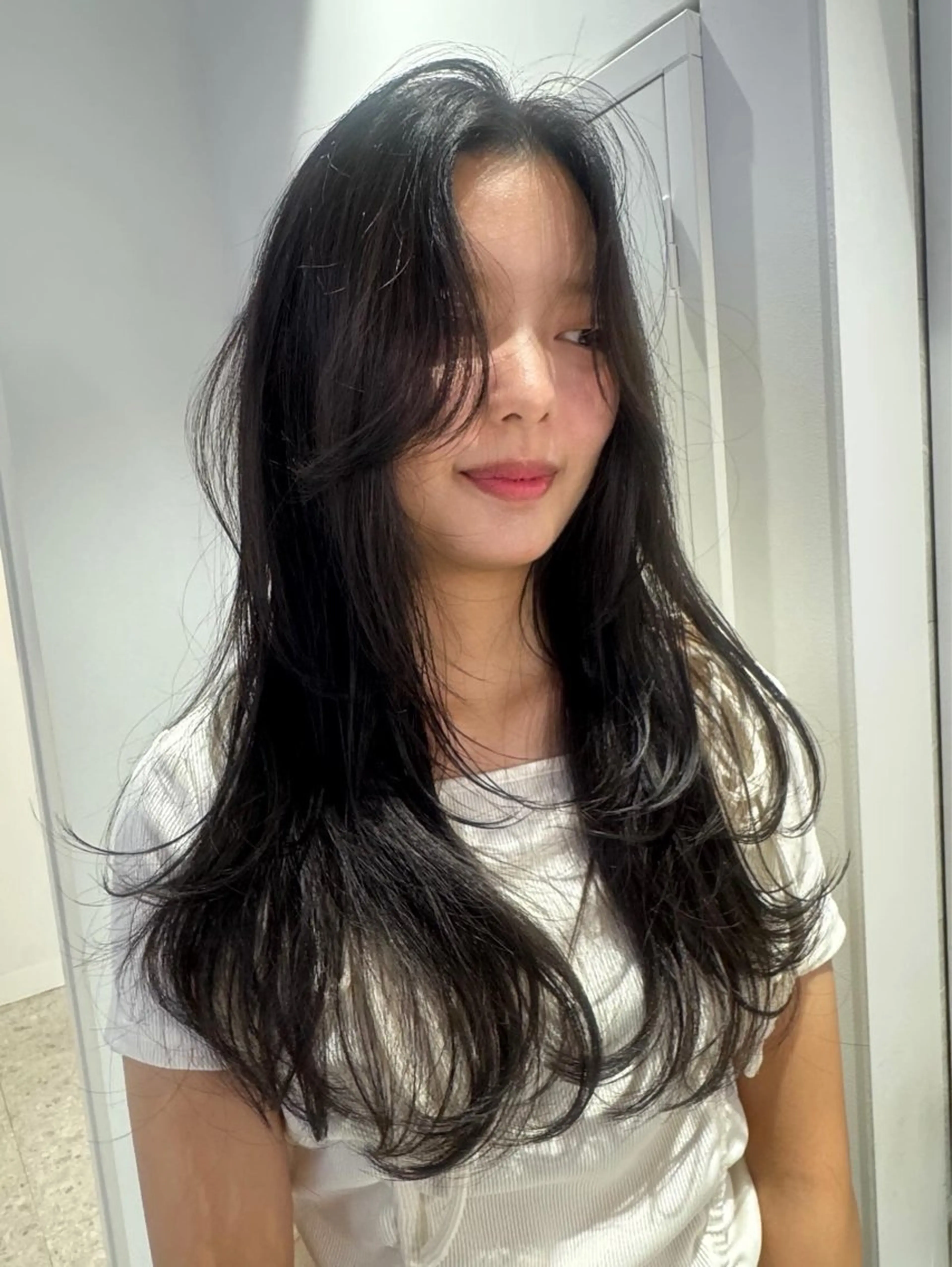 ロング カラー グレージュ オリーブグレージュ オリーブグレー レイヤーカット icon所属・Ami / icon博多のヘアスタイル