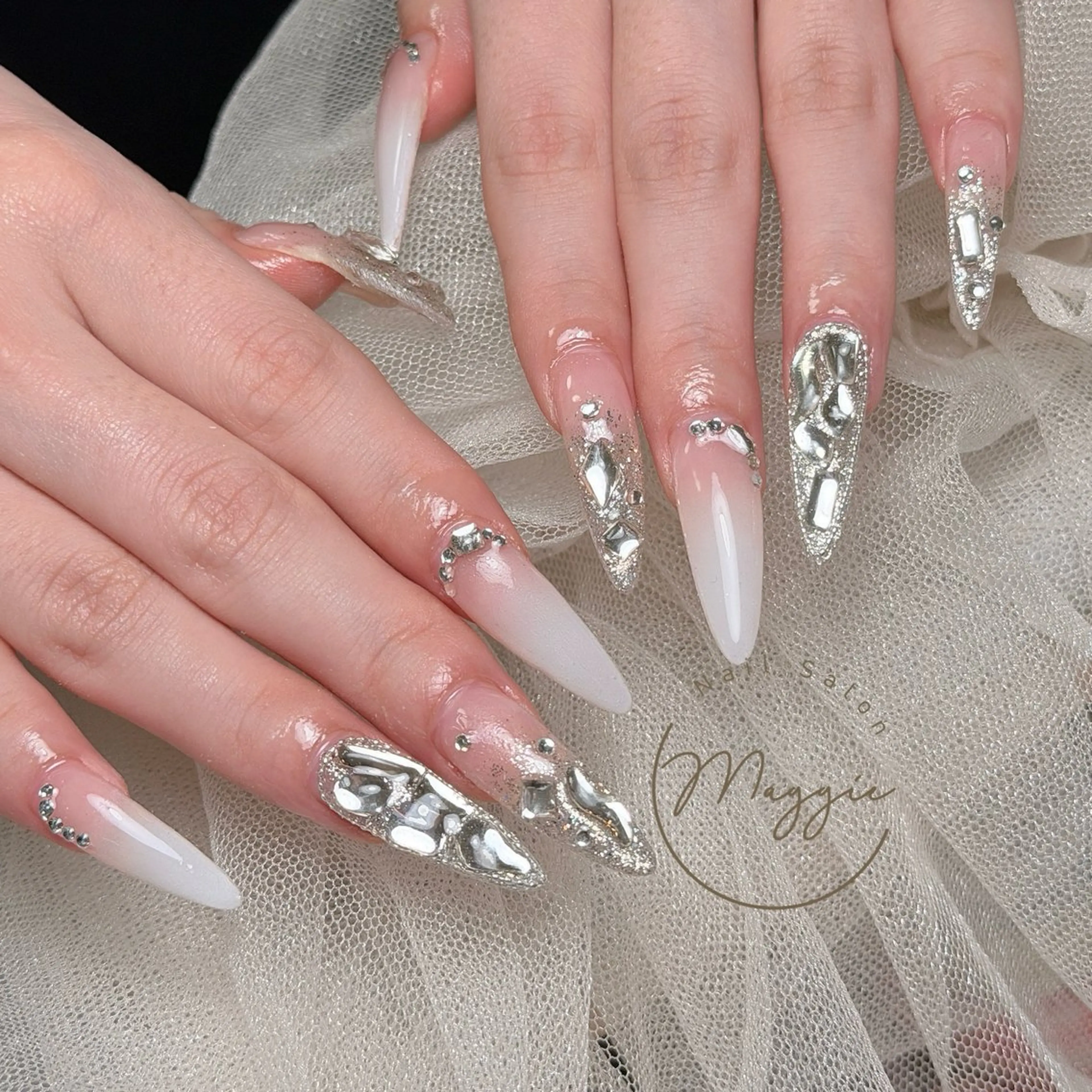 ネイル Maggie Nail🦩のネイルデザイン