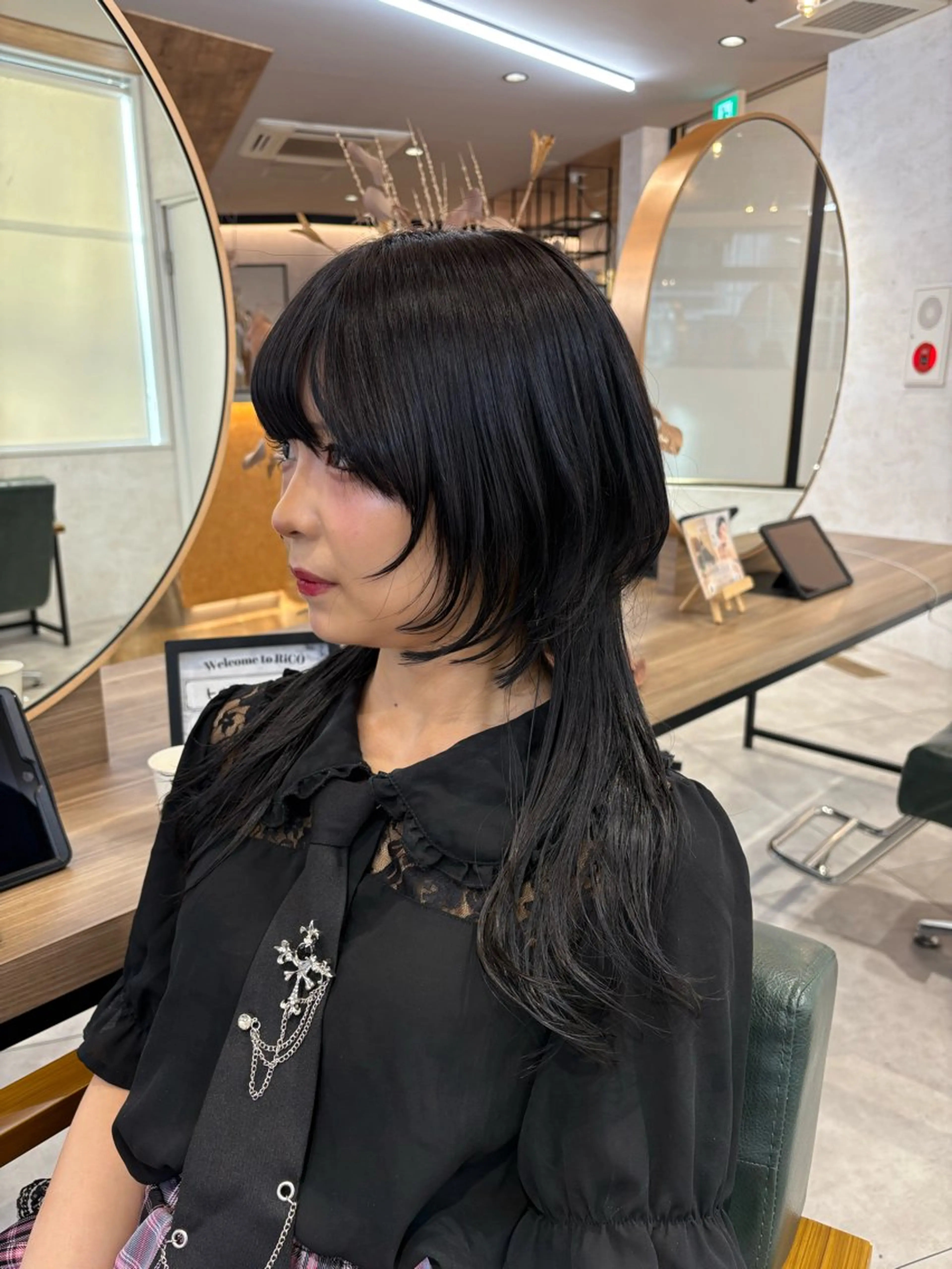 ロング 🧸艶ブリーチ/深み カラー🌺Noa🌺のヘアスタイル