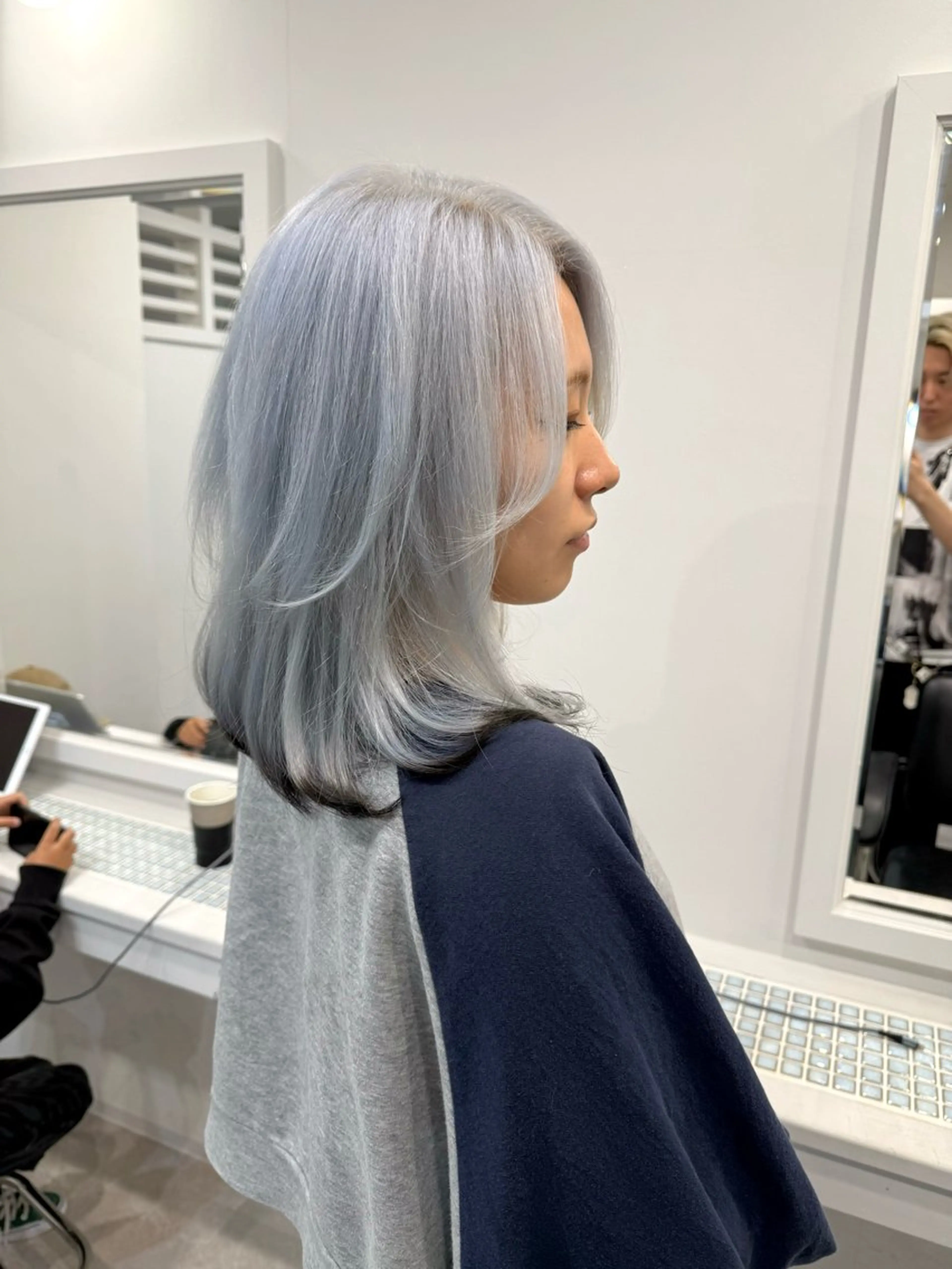 ミディアム カラー ヘアアレンジ 黒髪 レイヤーカット カット ヘアカラー トリートメント SALOWIN京都河原町Suite店所属・外国人風レイヤー/ ハイトーンSHUのヘアスタイル