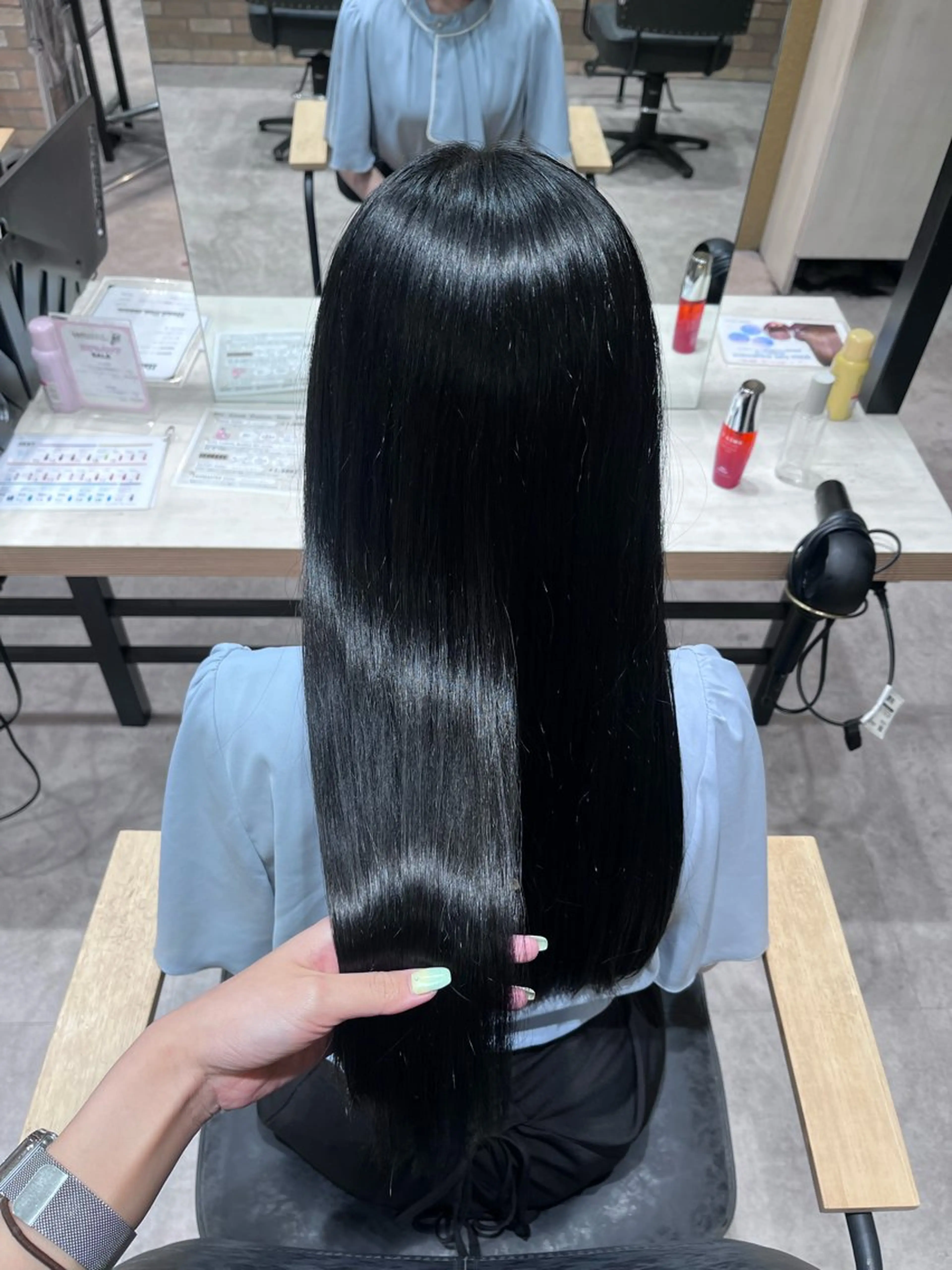 【ワンカラー＋𝑨𝒖𝒋𝒖𝒂4STEPトリートメント】の写真