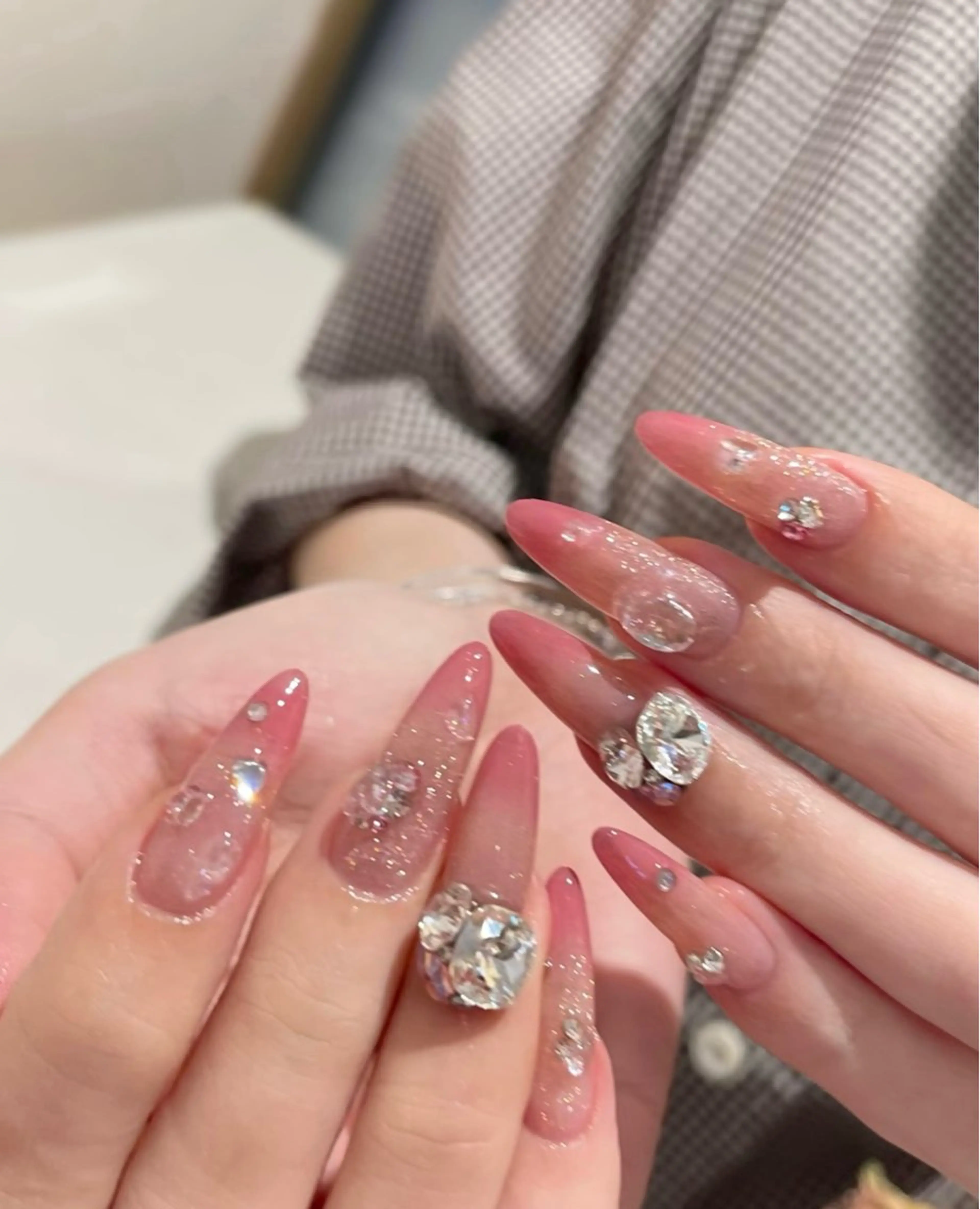 ネイル ハンドネイル ネイルサロン 9Carats神田のネイルデザイン