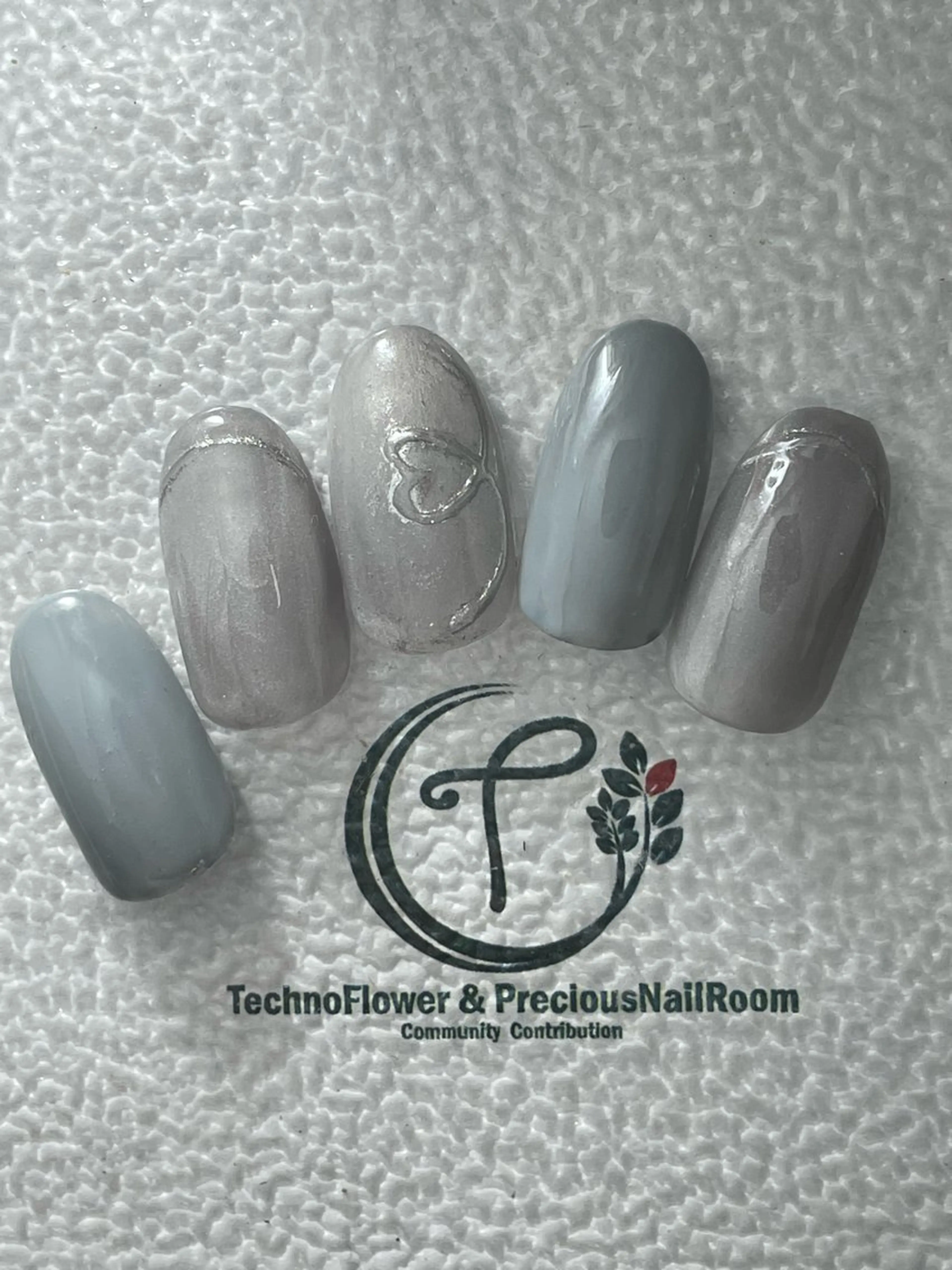 ネイル フラワーネイル ハンドネイル precious nail room所属・precious nail  roomのネイルデザイン