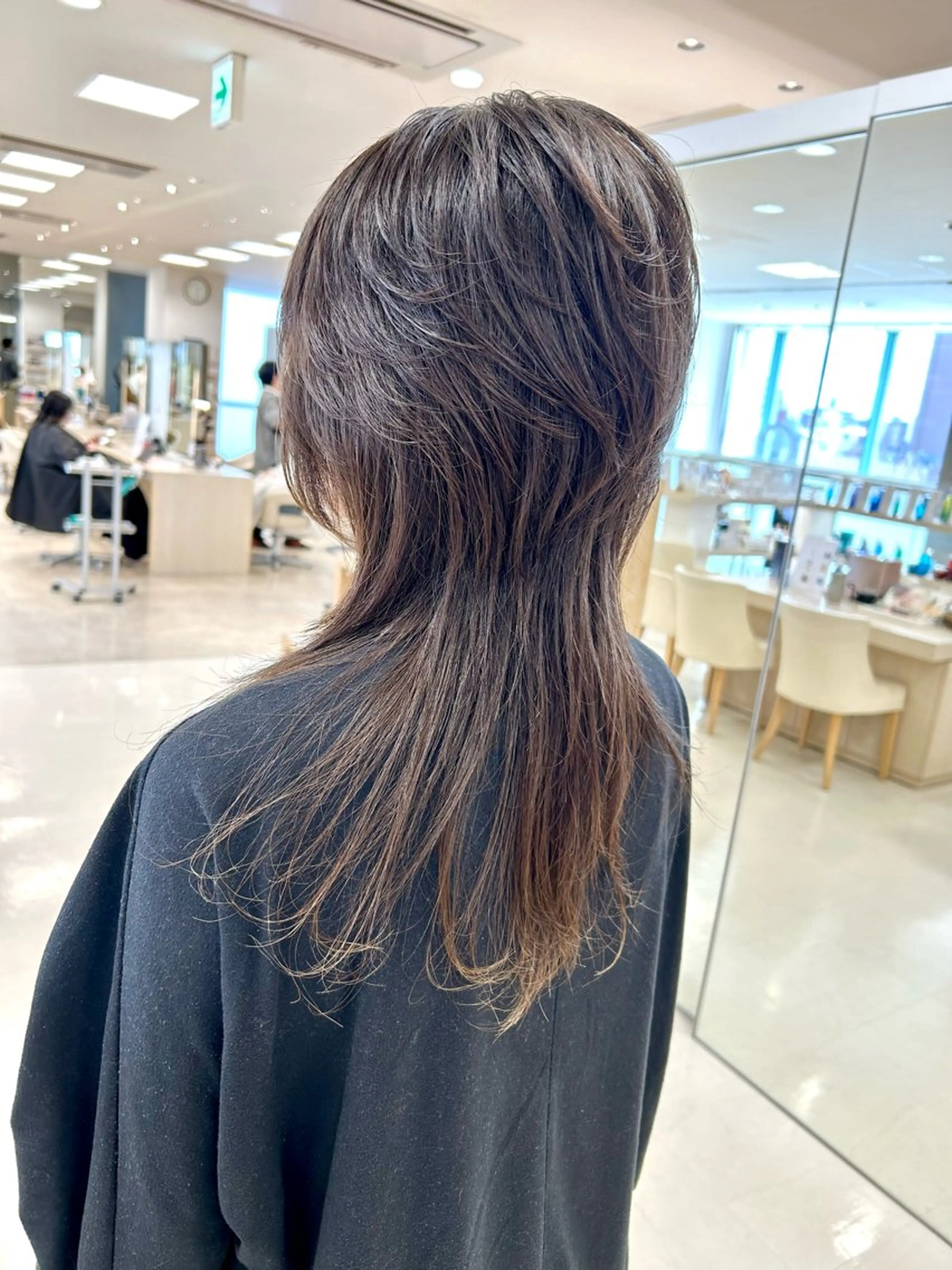 セミロング レイヤーカット ウルフカット ウルフレイヤー カット 高橋恵🌈生え癖改善 ウルフ/レイヤーのヘアスタイル