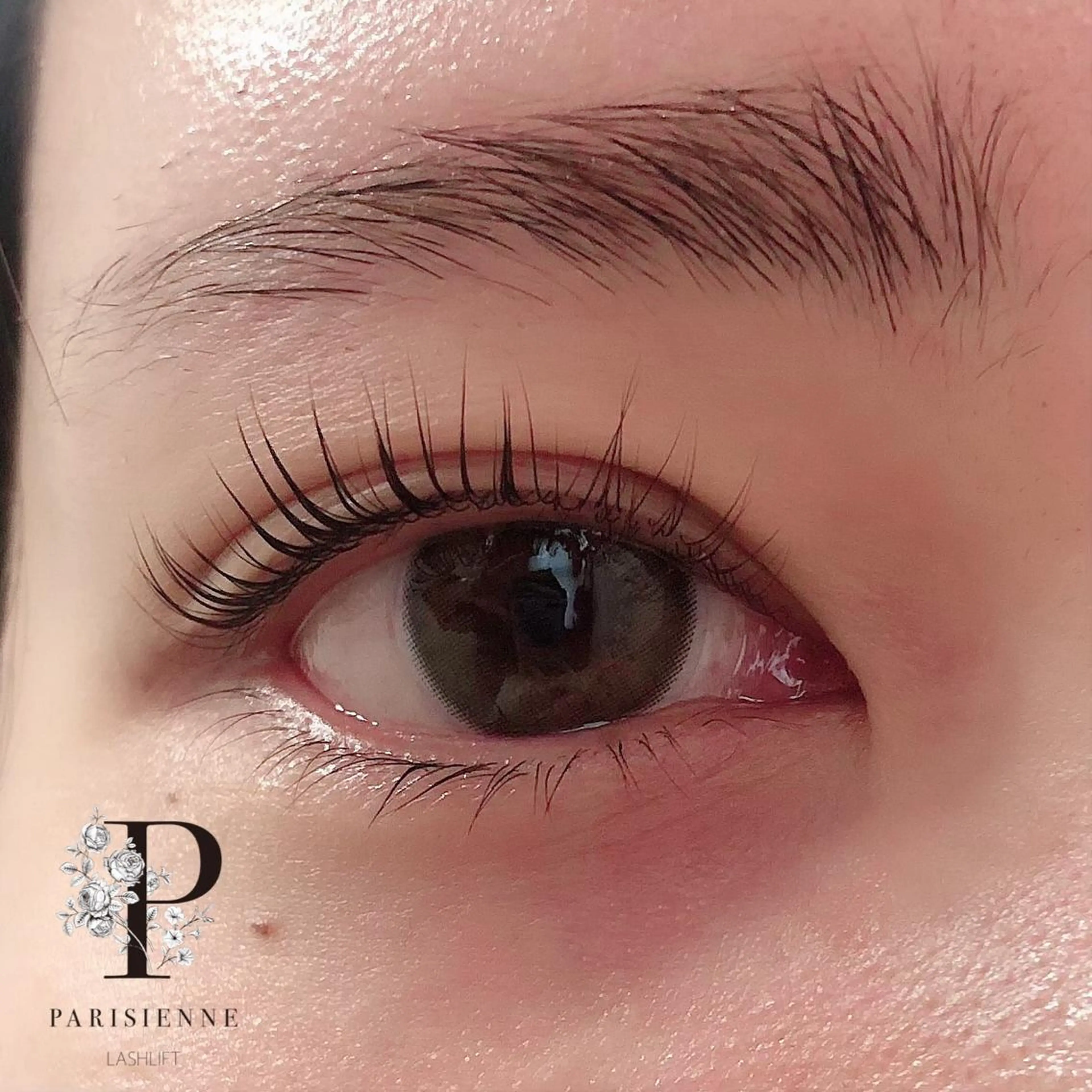 マツエク・マツパ まつげ屋さんLAPU所属・まつげ屋さんLAPU AYAKAのマツエク・マツパデザイン