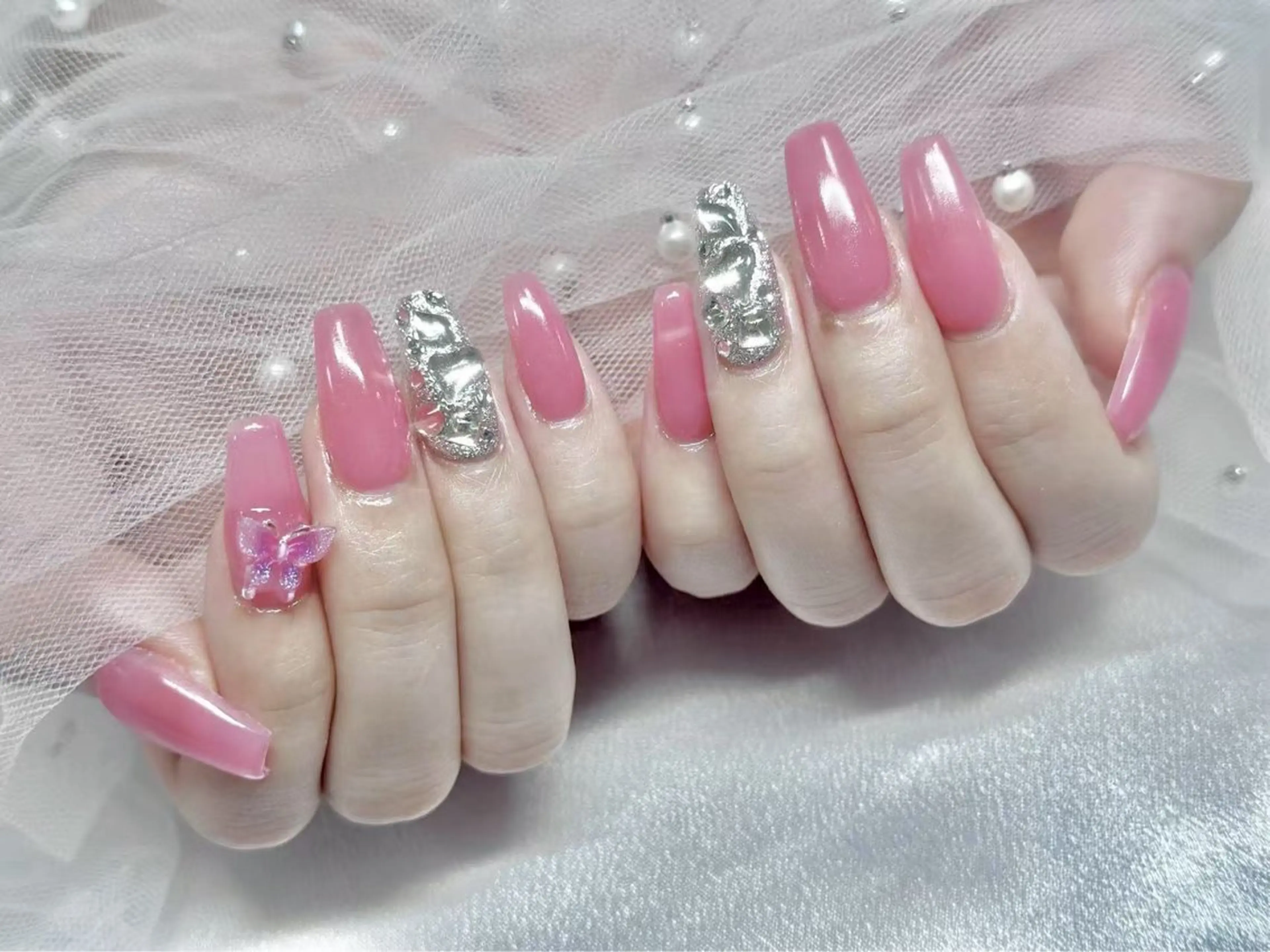 ネイル キラキラネイル ワンカラーネイル EMILIO NAIL所属・スカルプ専門店長さ だしエミリオ ネイルのネイルデザイン