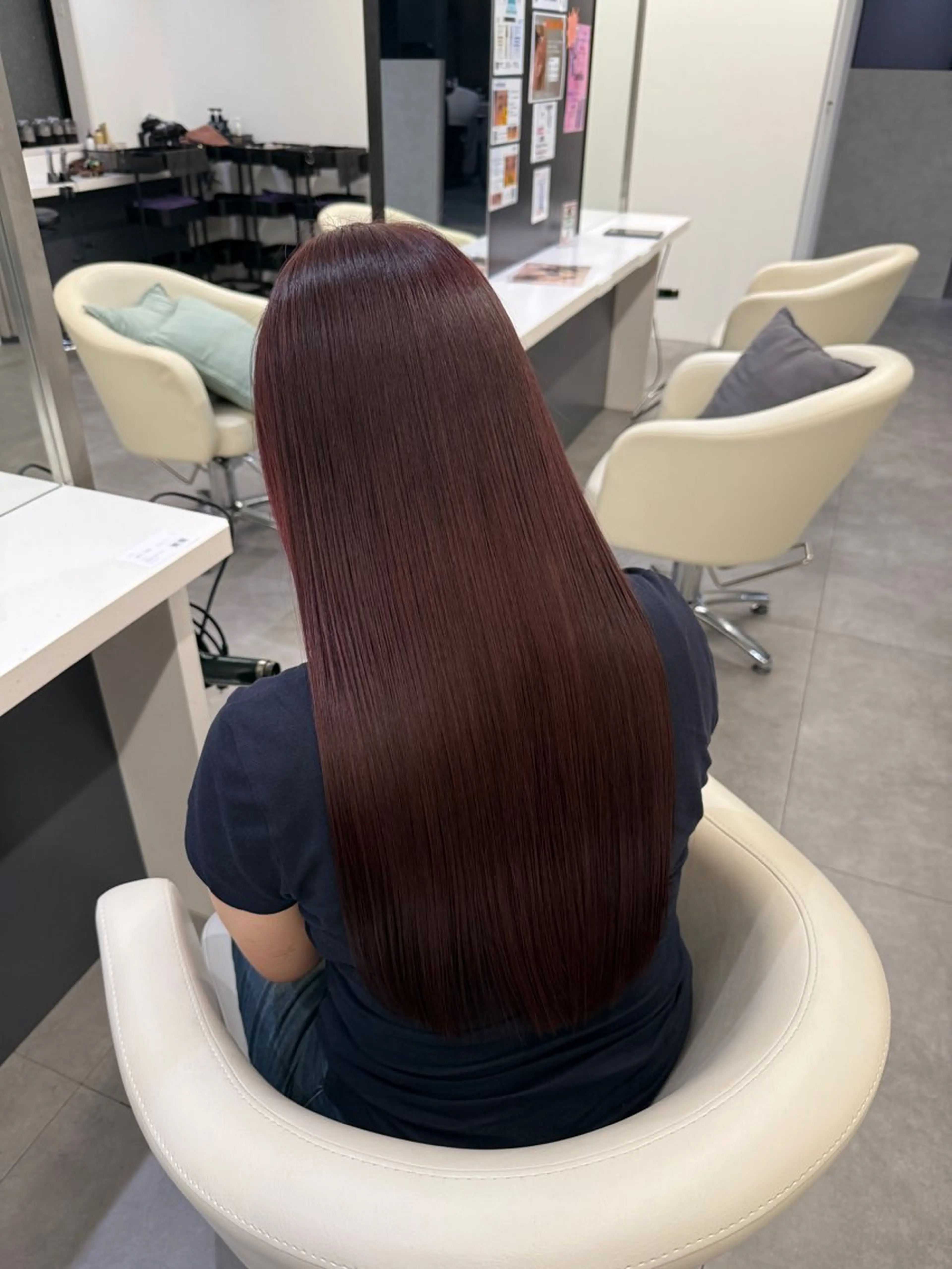 ロング カラー KNOWHOW/思川 阿耶のヘアスタイル