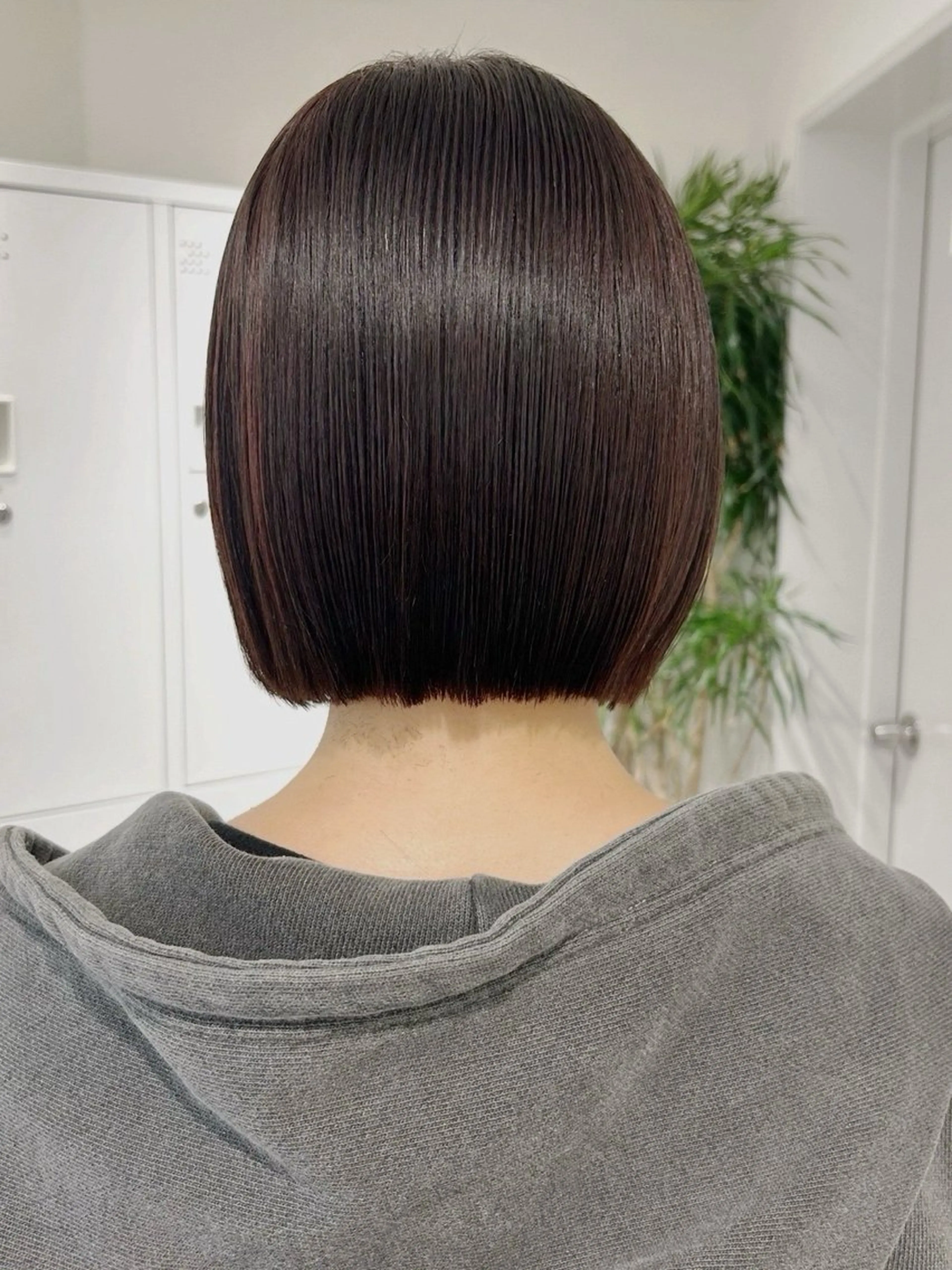 ショート カラー 切りっぱなしボブ ボブ 縮毛矯正 カット 縮毛矯正 池袋ボブ/美髪 縮毛矯正taigaのヘアスタイル