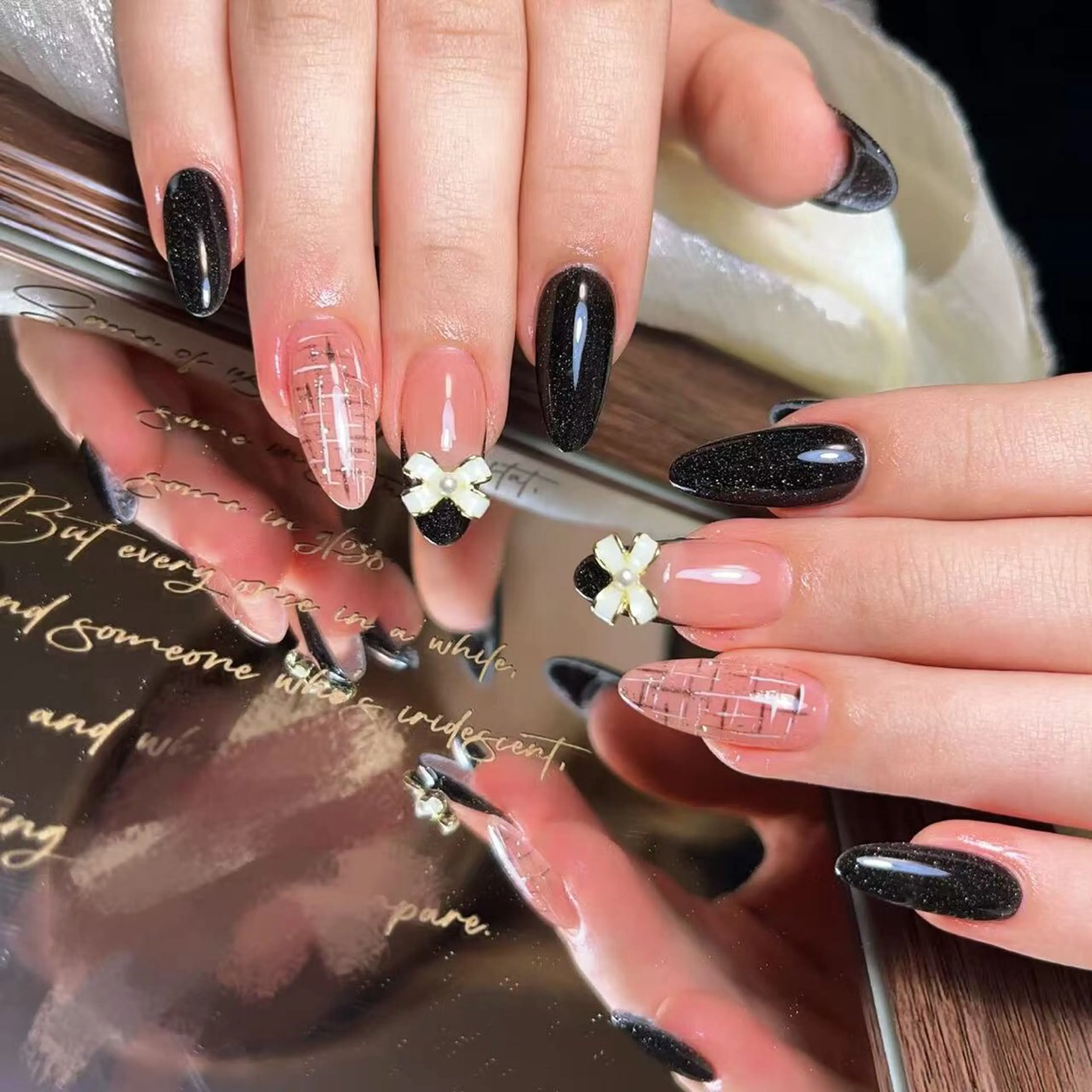 ネイル bubu nail salon所属・BuBu Nail渋谷桜ヶ丘のネイルデザイン