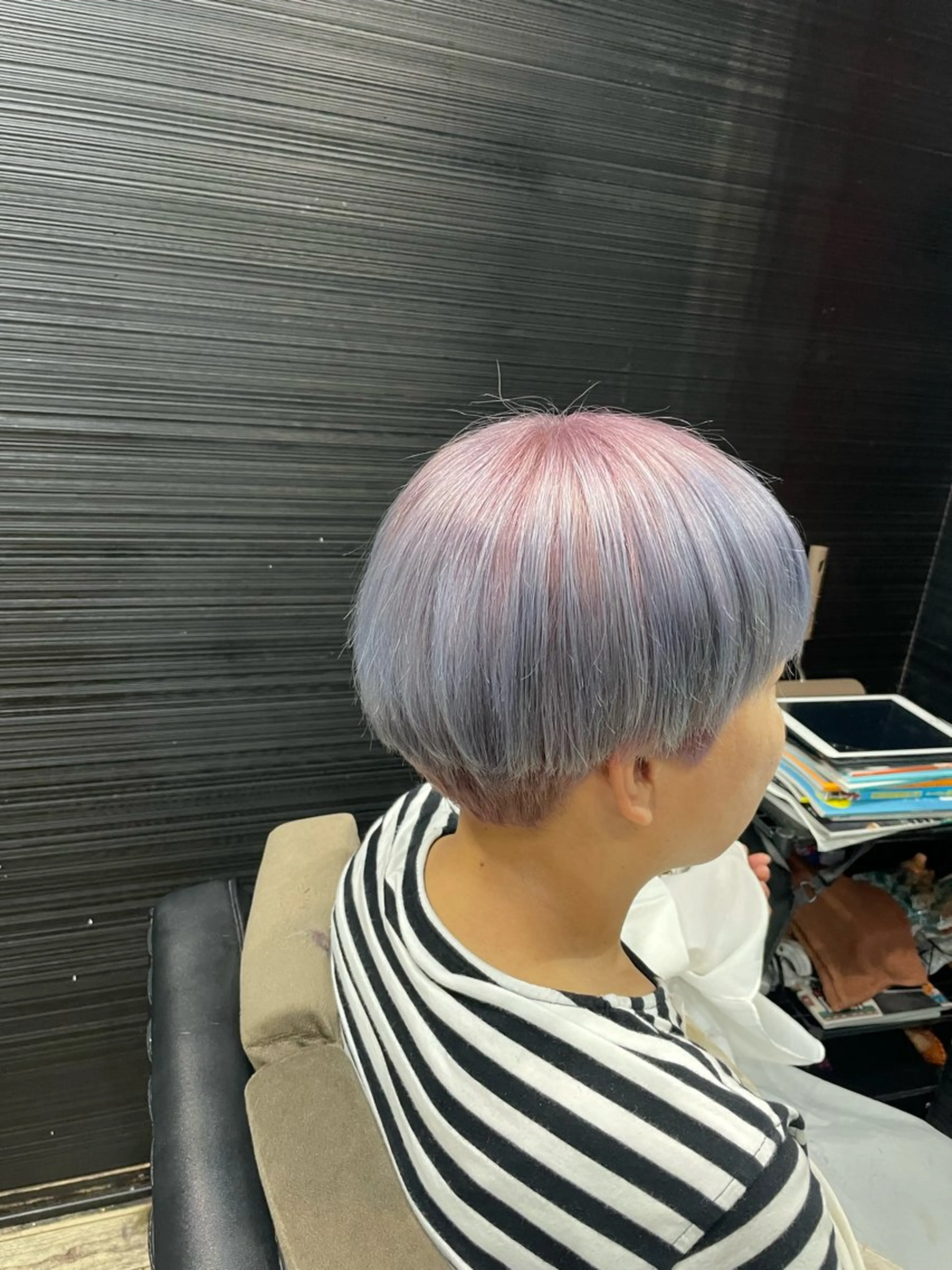 ショート カラー ブリーチ グラデーションカラー ショートヘア カット ヘアカラー トリートメント VERONIQUE所属・山本 雅由のヘアスタイル