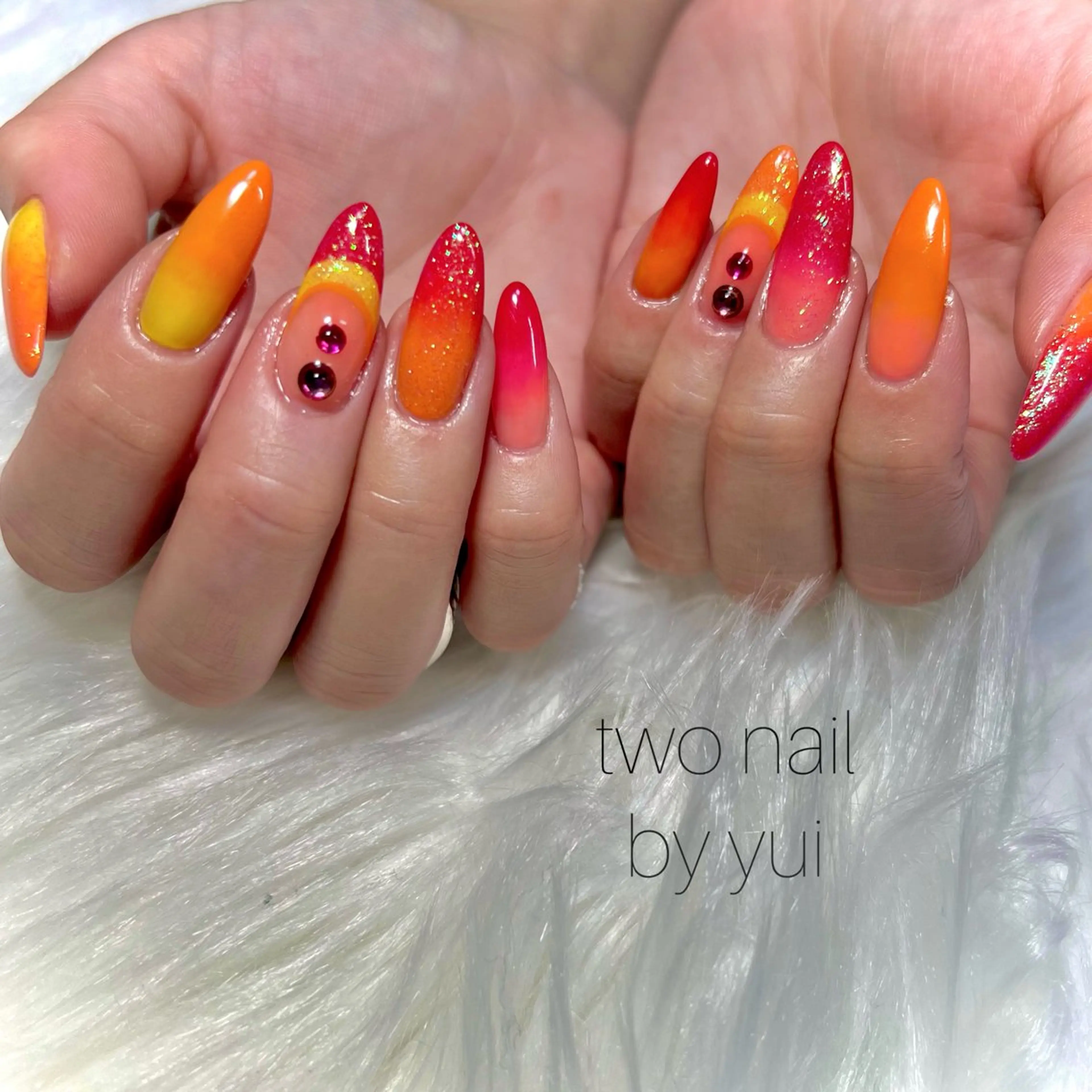 ネイル アートネイル ネイルチップ ホワイト ハンドネイル two nailのネイルデザイン
