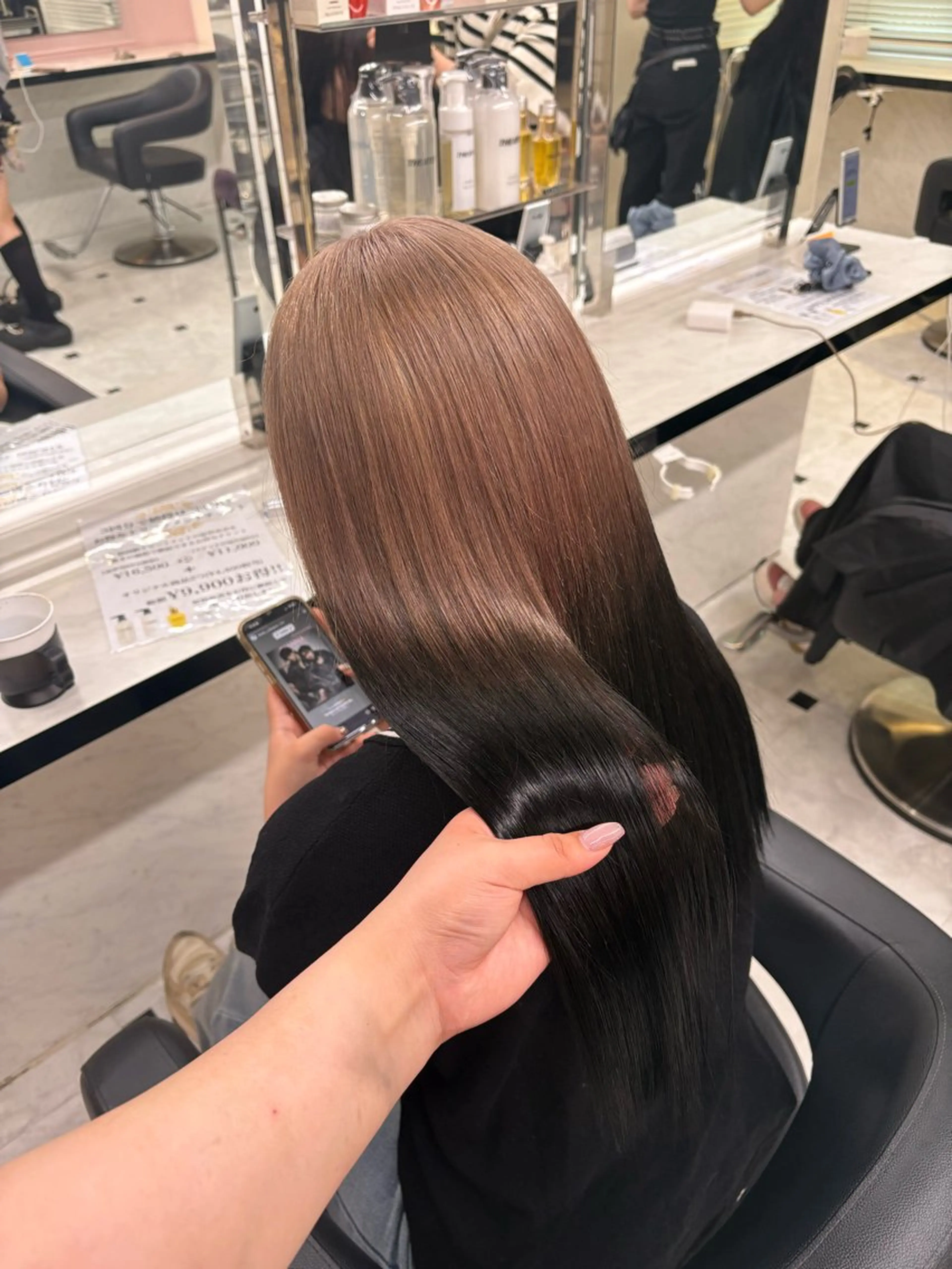 ロング カラー ヘアカラー トリートメント 透明感ベージュカラー ♡上野♡AIのヘアスタイル