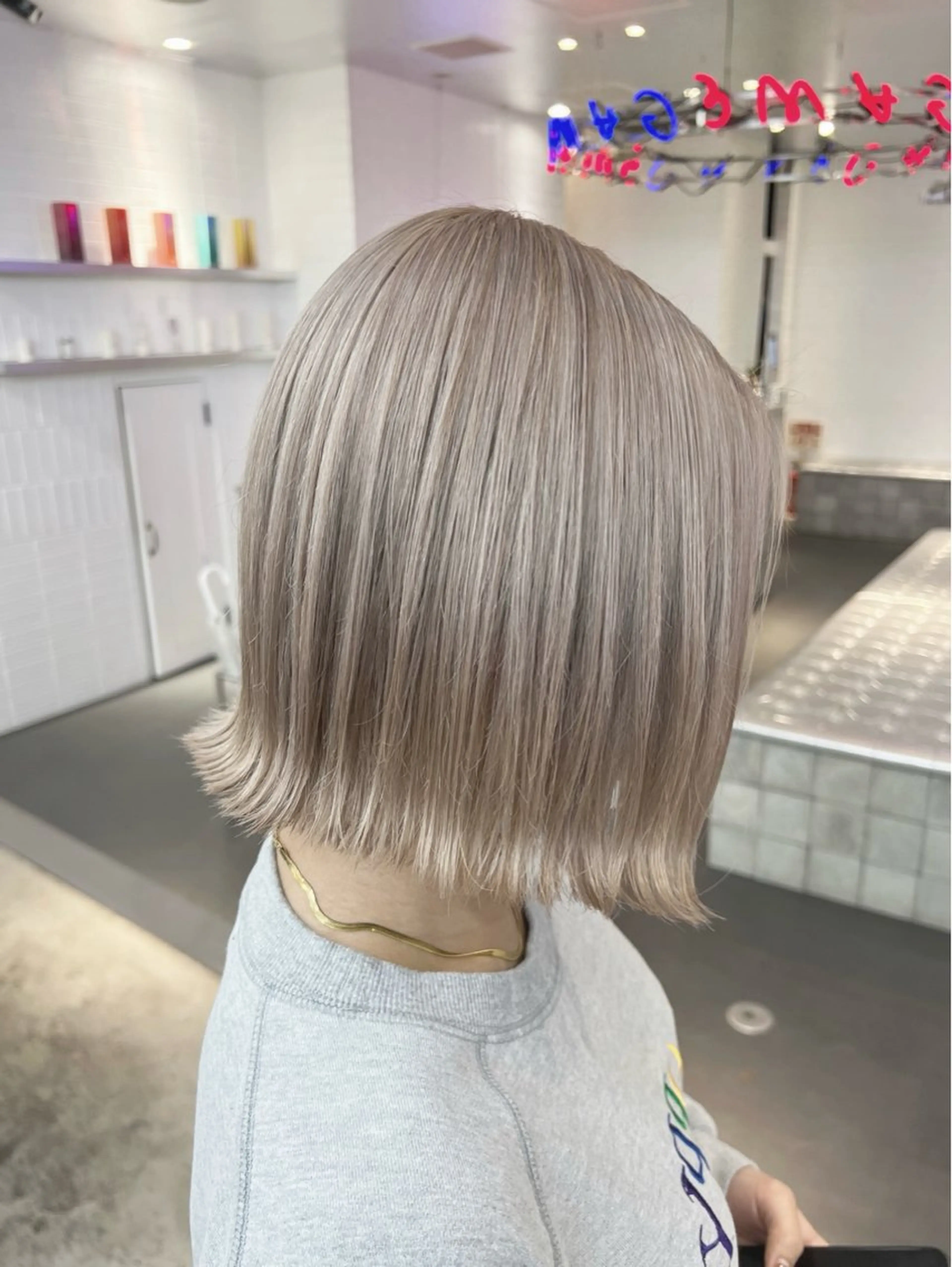 カラー ヘアカラー トリートメント ブリーチカラー×艶 🍨mihoのヘアスタイル