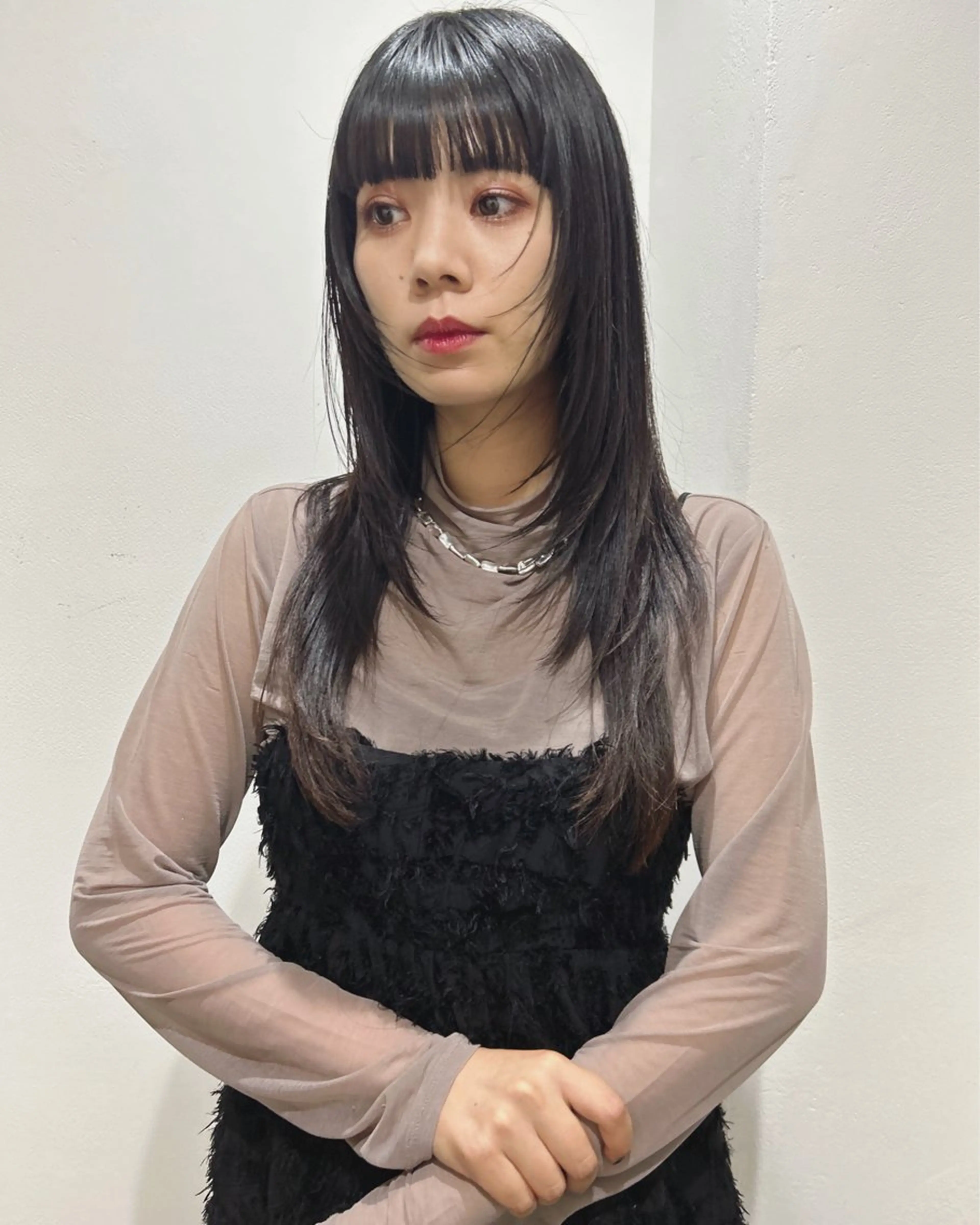 ロング カラー レイヤーカット ウルフカット カット ヘアカラー トリートメント Loom.所属・村上雅人 ナチュラルモードのヘアスタイル