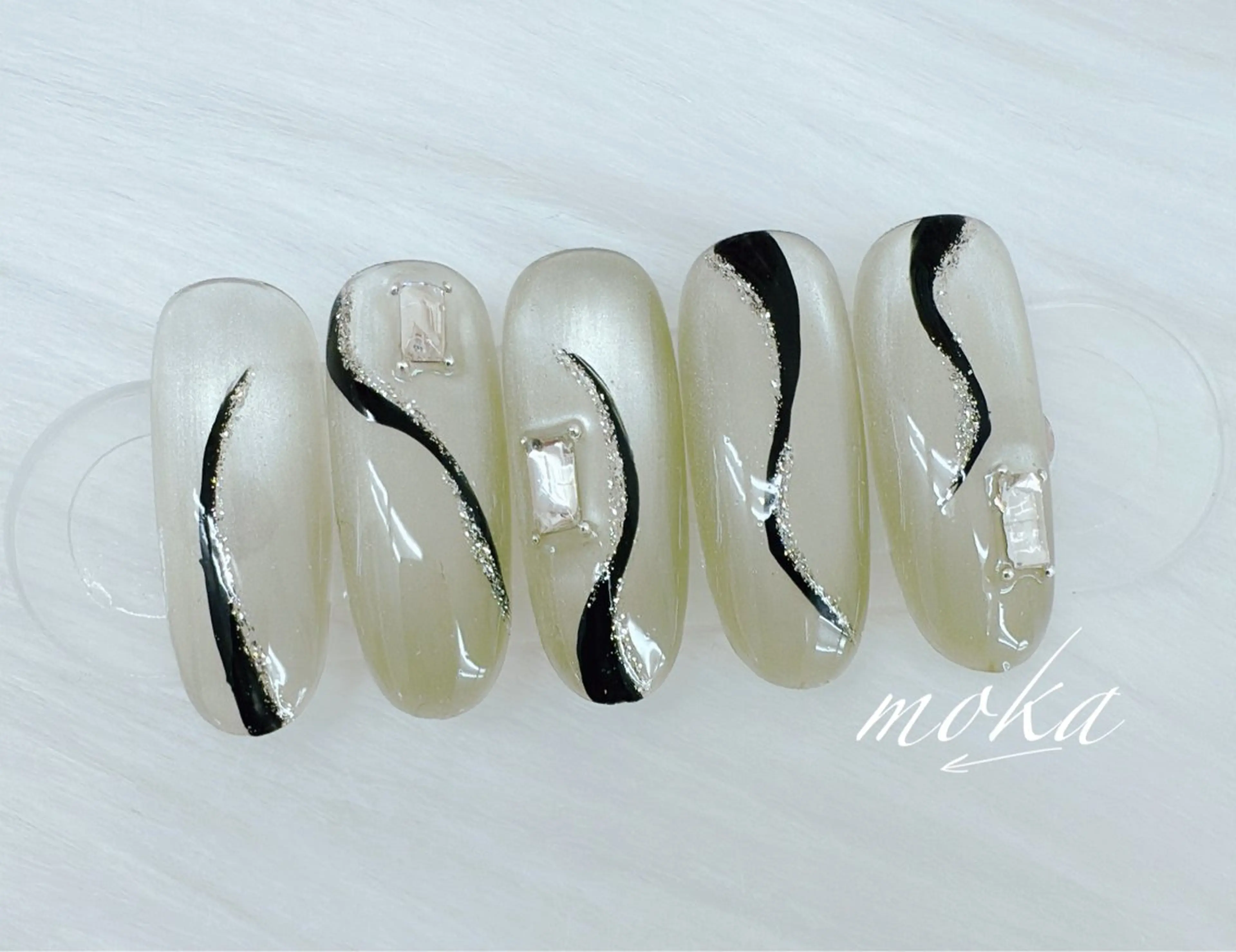 ネイル ハンドネイル ハンドケア 胡蝶蘭レディースサロ ンNailMOKAのネイルデザイン