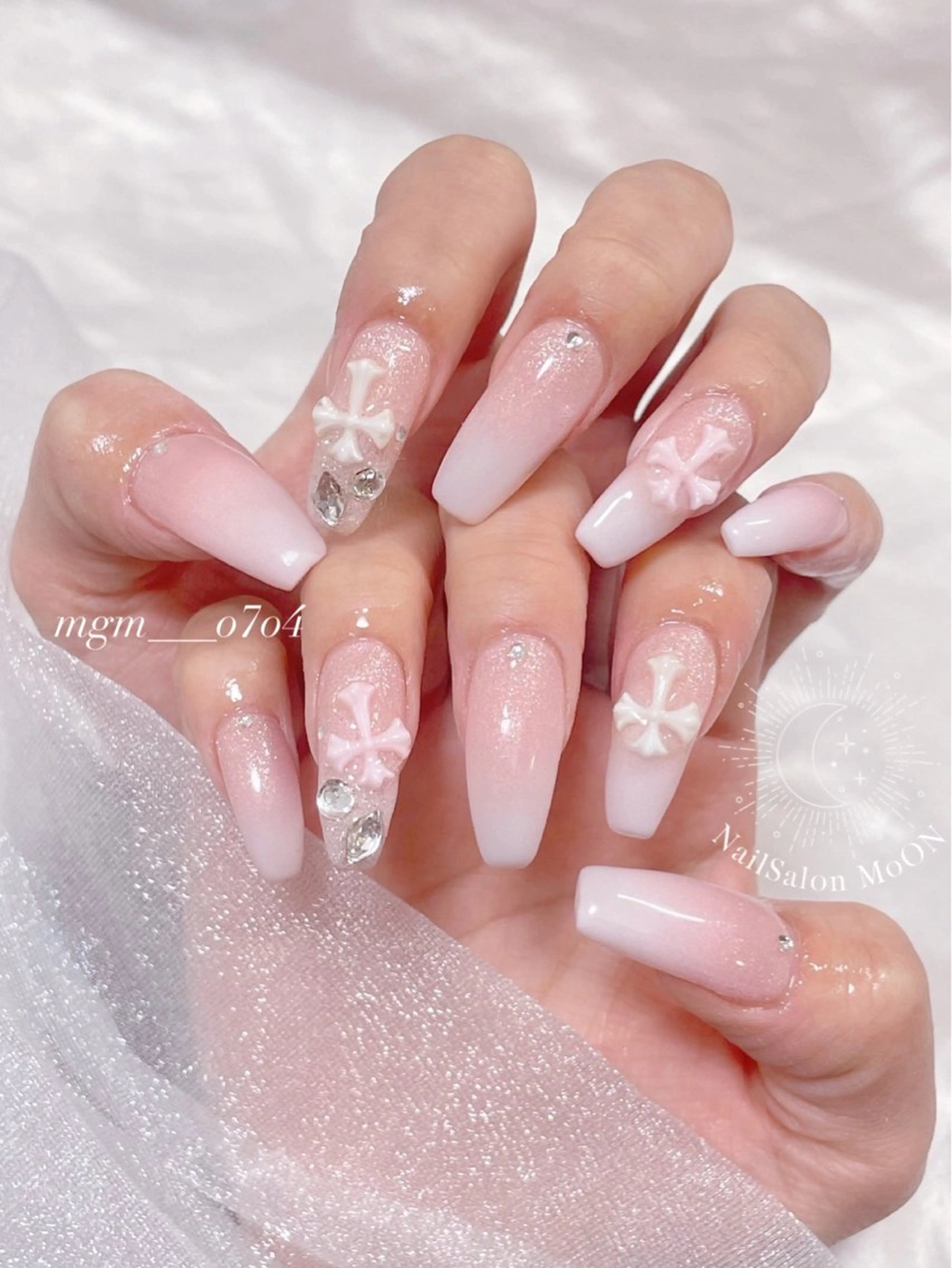 ハンドネイル ハンドケア MoON...❤︎ MeGuのネイルデザイン