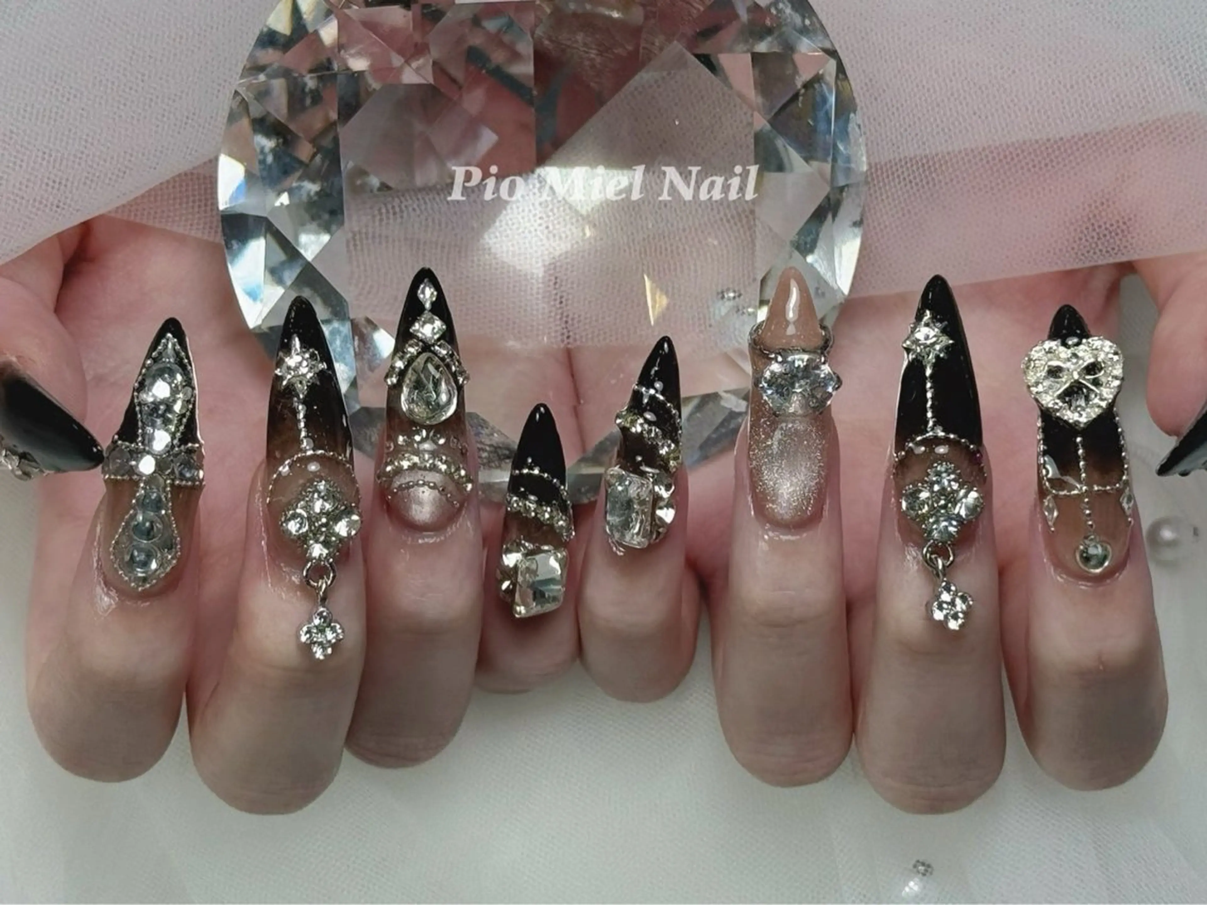 ネイル ハンドネイル HANA 長さだしのネイルデザイン