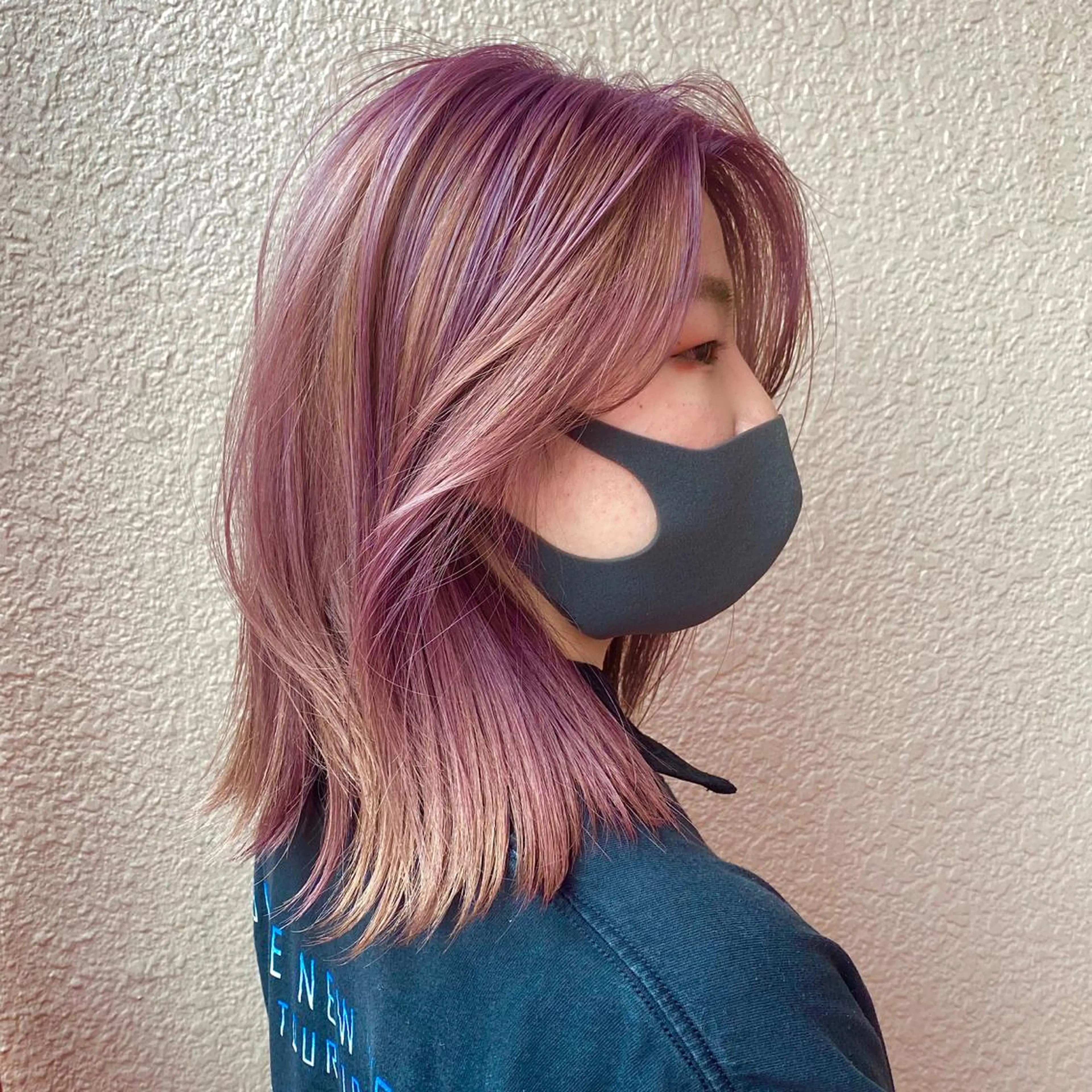 ミディアム カラー SALOWIN 新宿三丁目EAST所属・韓国レイヤー🇰🇷 layercut✂️のヘアスタイル