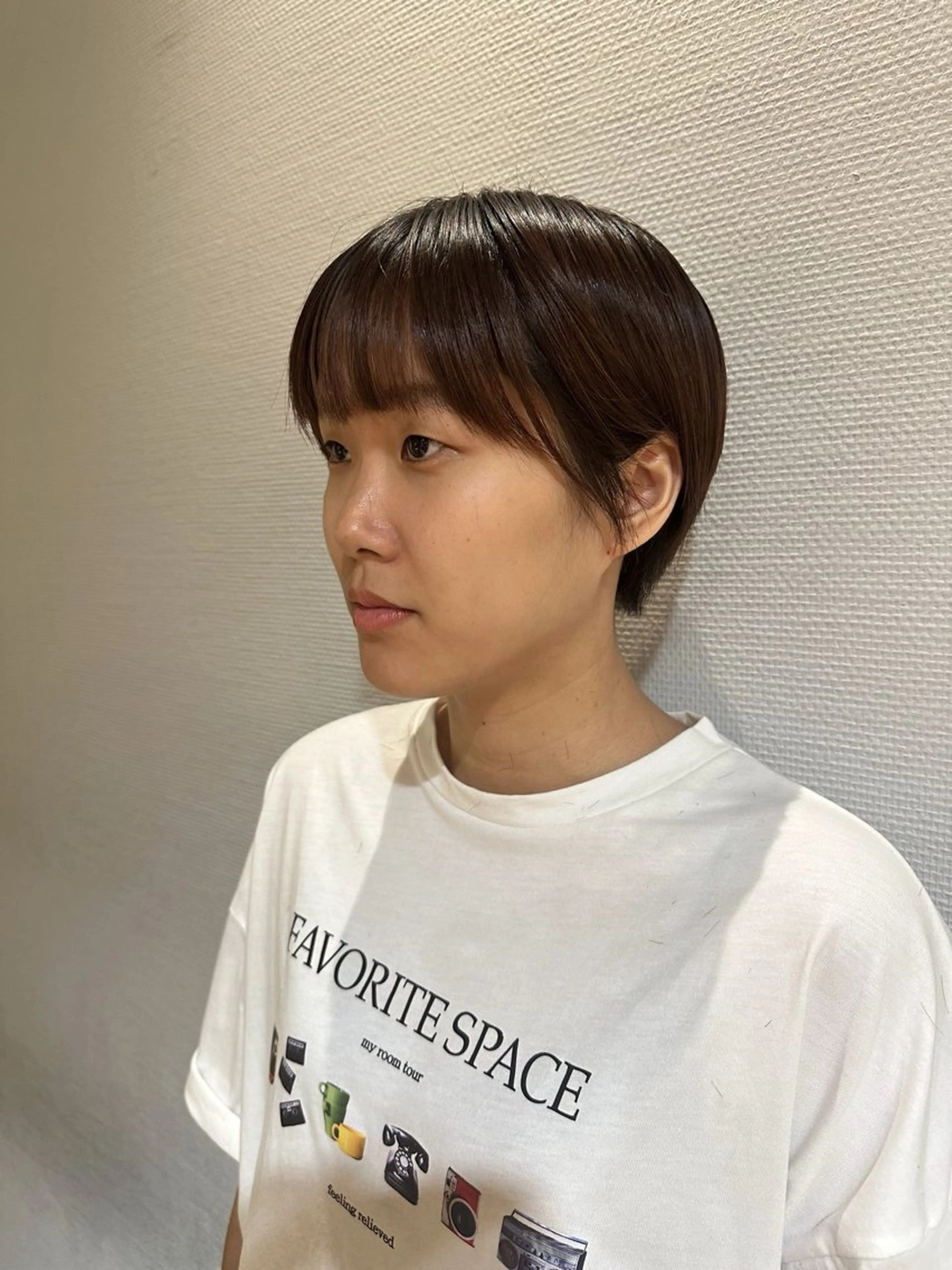 ショート カラー 塩澤 榛奈のヘアスタイル