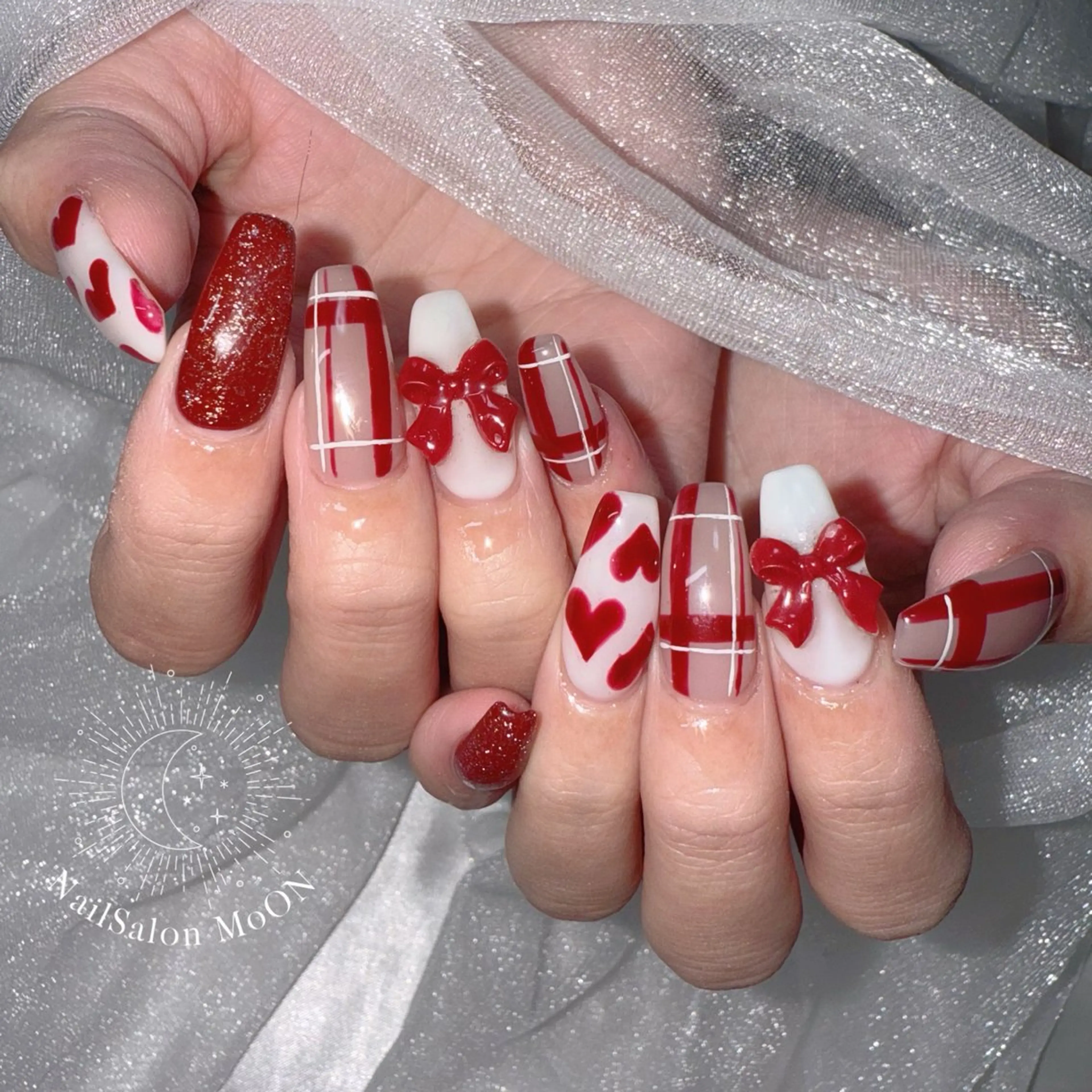 ネイル ハンドネイル ハンドケア MoON...❤︎ MeGuのネイルデザイン