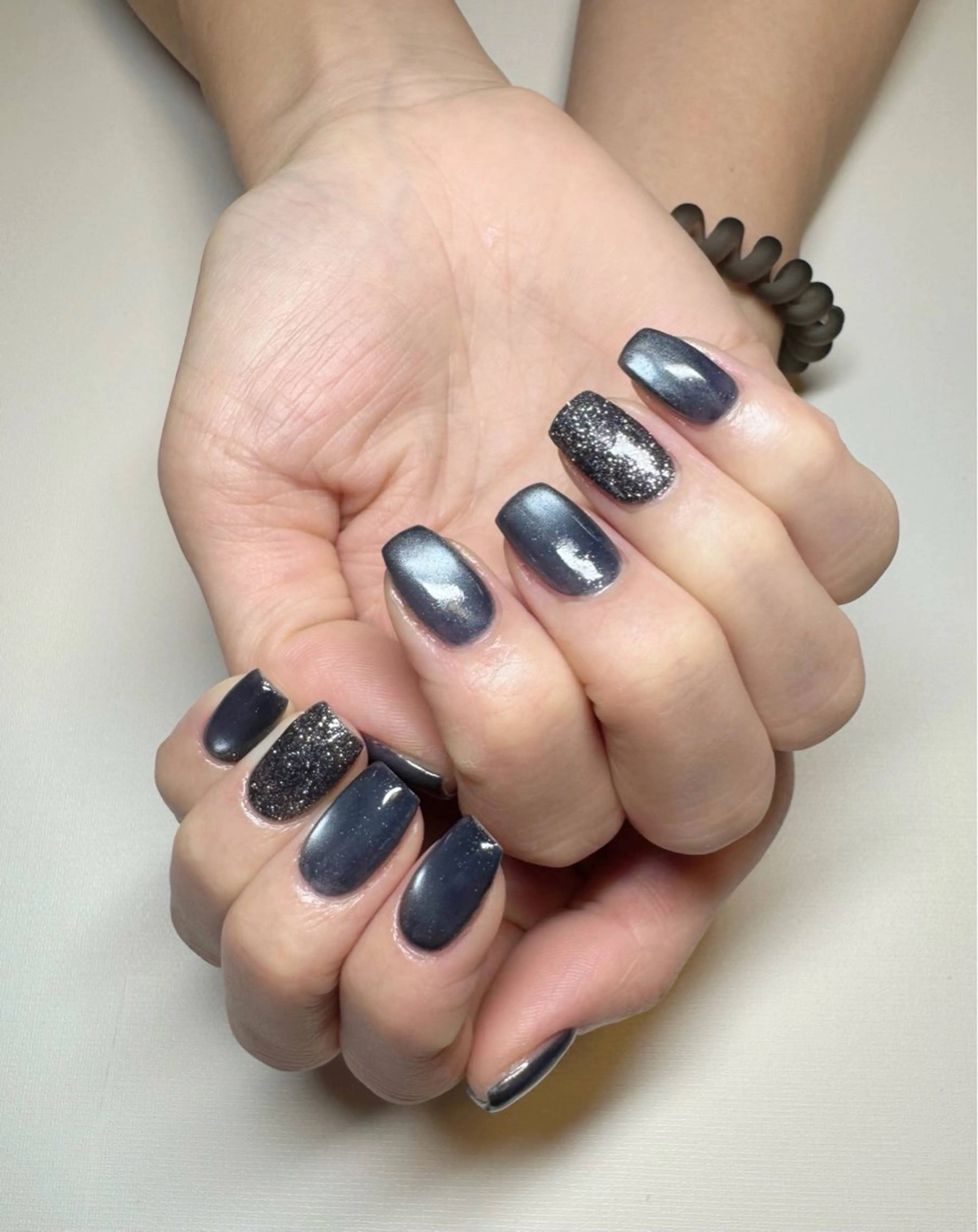 ネイル フラッシュネイル ジェルネイル キラキラネイル マグネットネイル ネイビー NAILSALON Nave所属・Nave NAOのネイルデザイン
