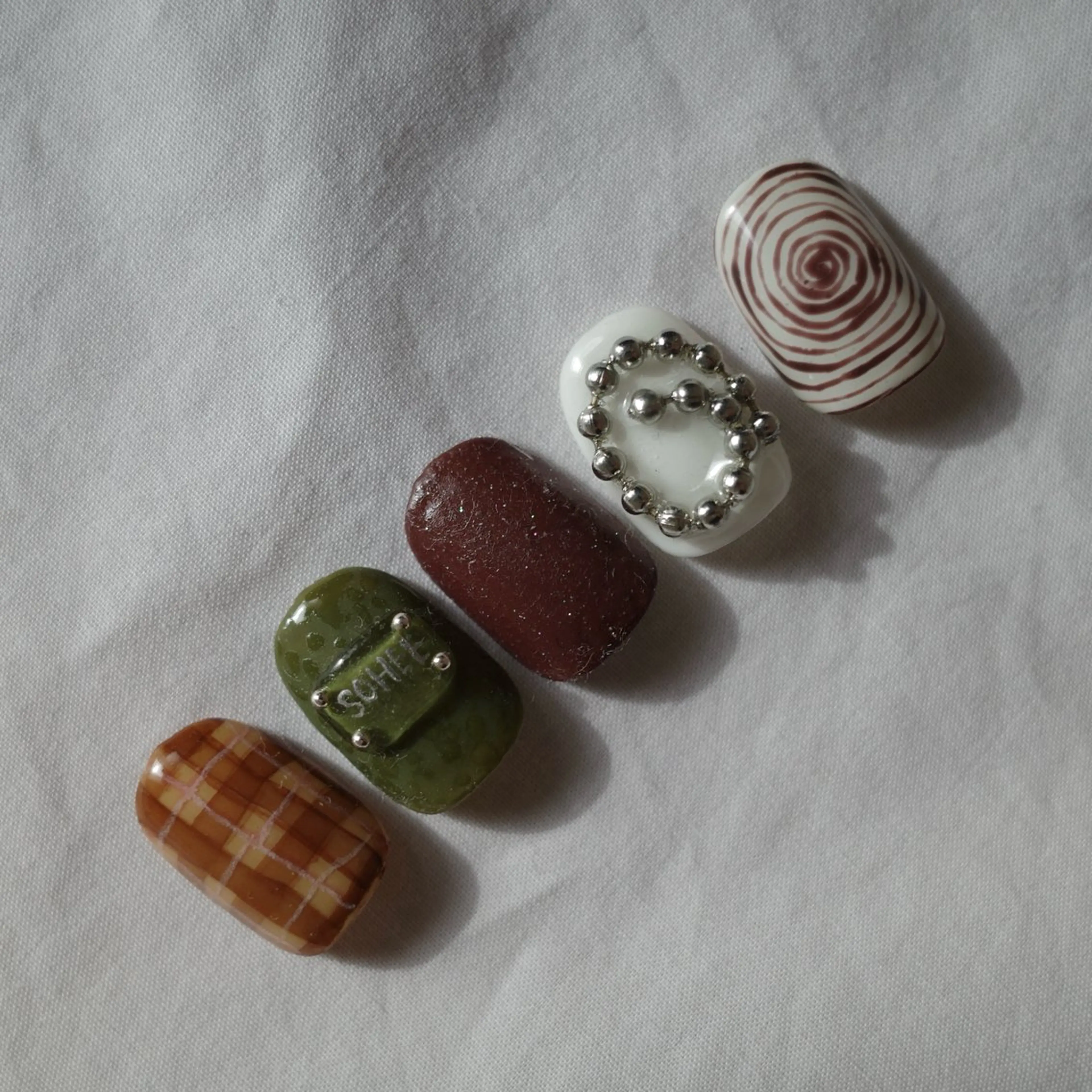 7本アート(ケア込み)の写真