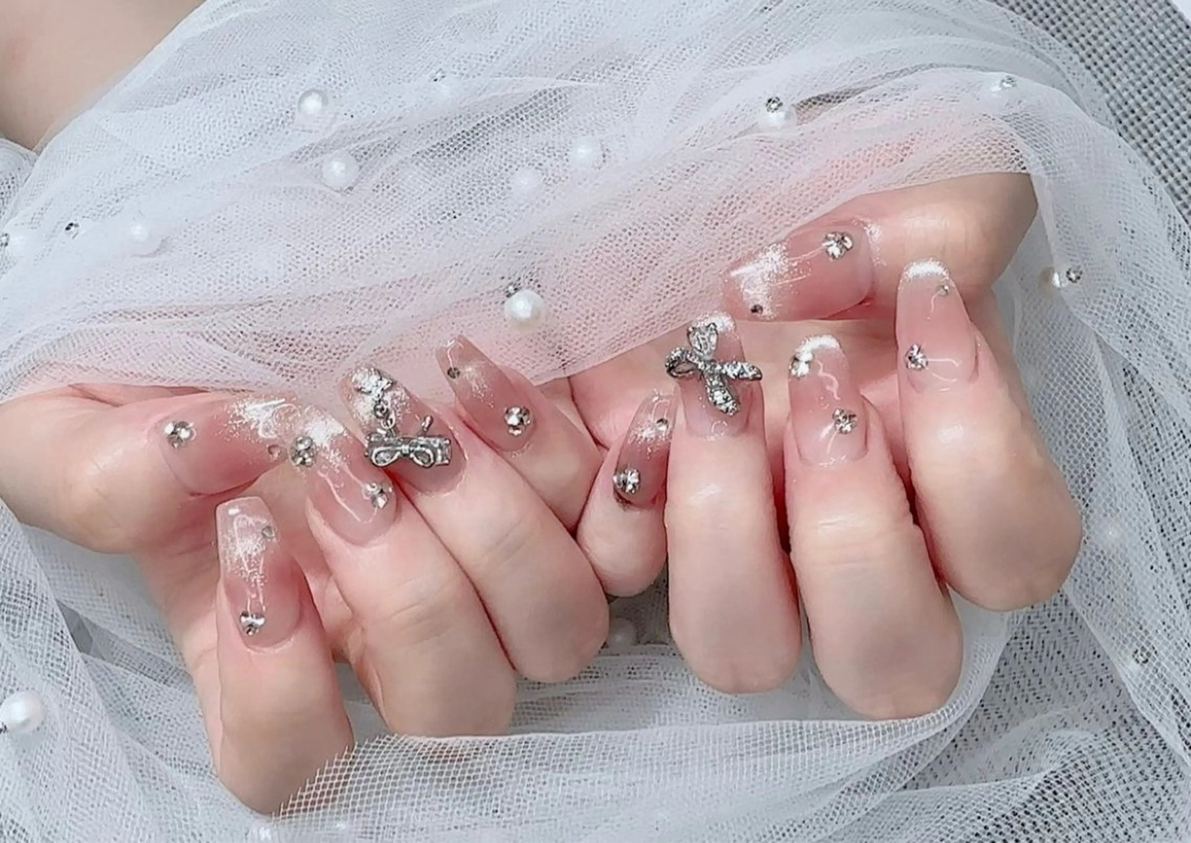 ネイル チークネイル マグネットネイル Minéa nailのネイルデザイン