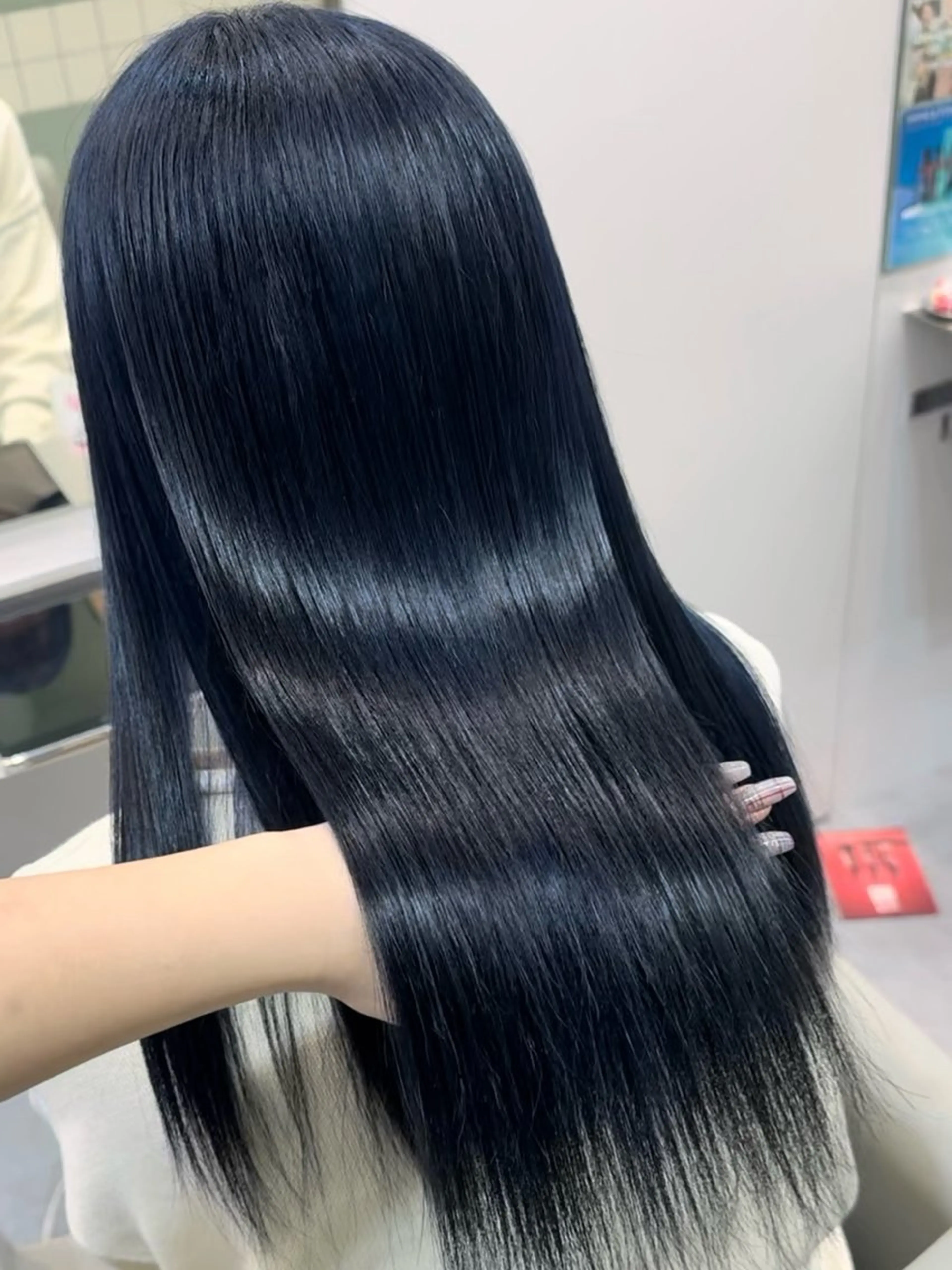 セミロング R 横浜【アール】所属・ハイトーン/韓国 ヘア　momo˚✧₊のヘアスタイル