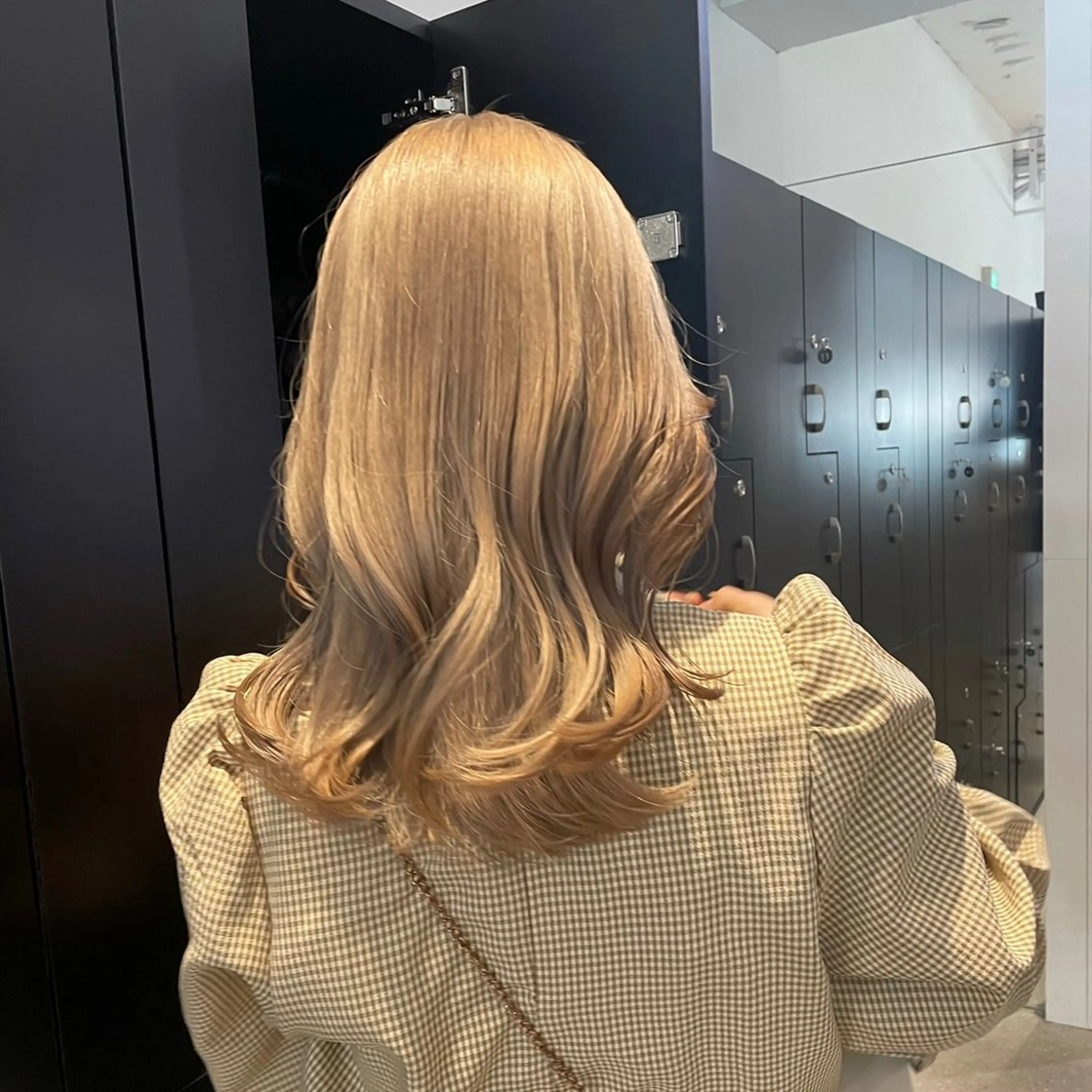 ミディアム カラー ブリーチ MINAMO 韓国レイヤーのヘアスタイル