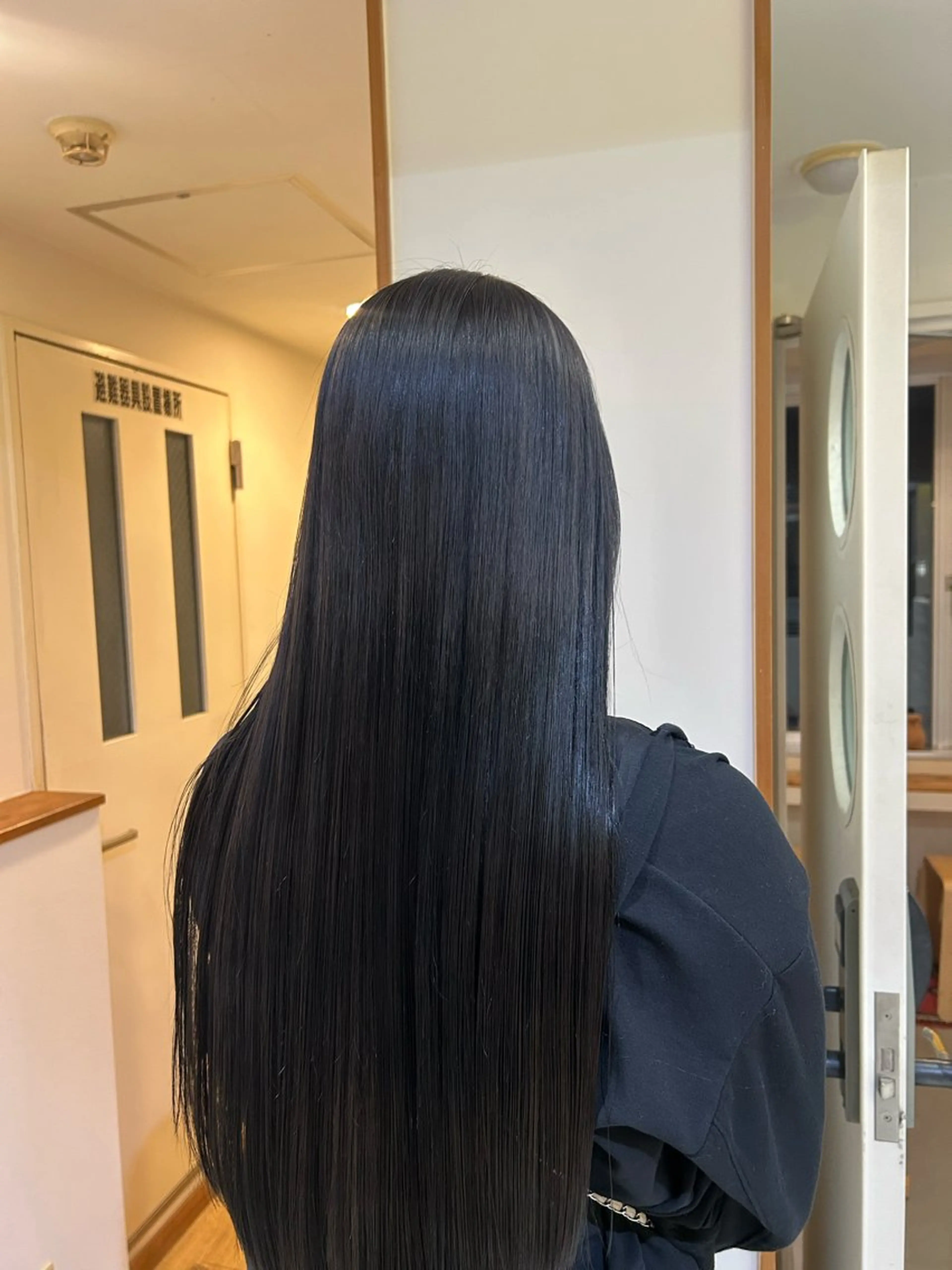 カラー ブルーカラー UNBIRTHDAY ゆづみのヘアスタイル