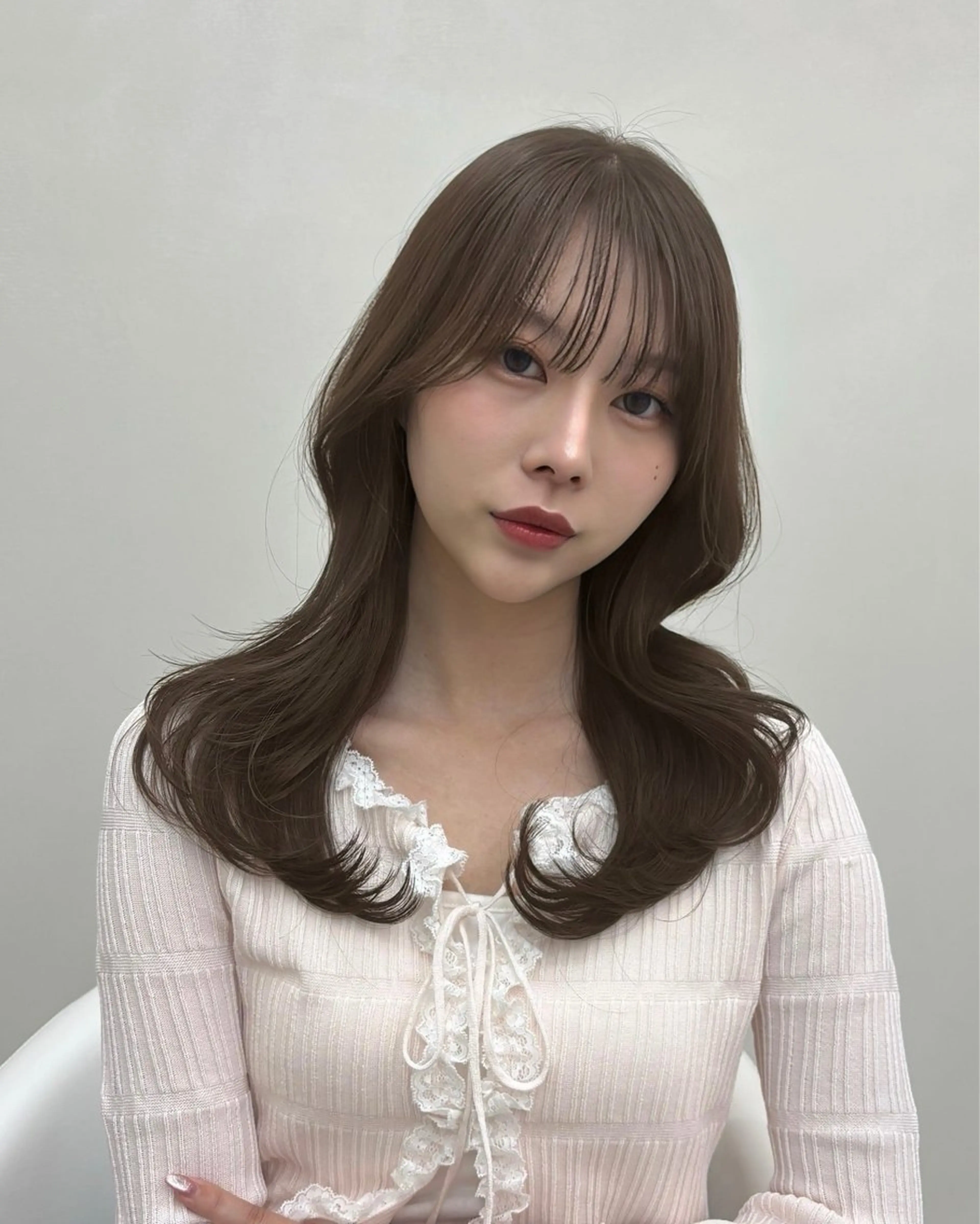 ミディアム カラー ベージュカラー ヘアカラー Aura所属・丸山 心 / 艶カラーのヘアスタイル