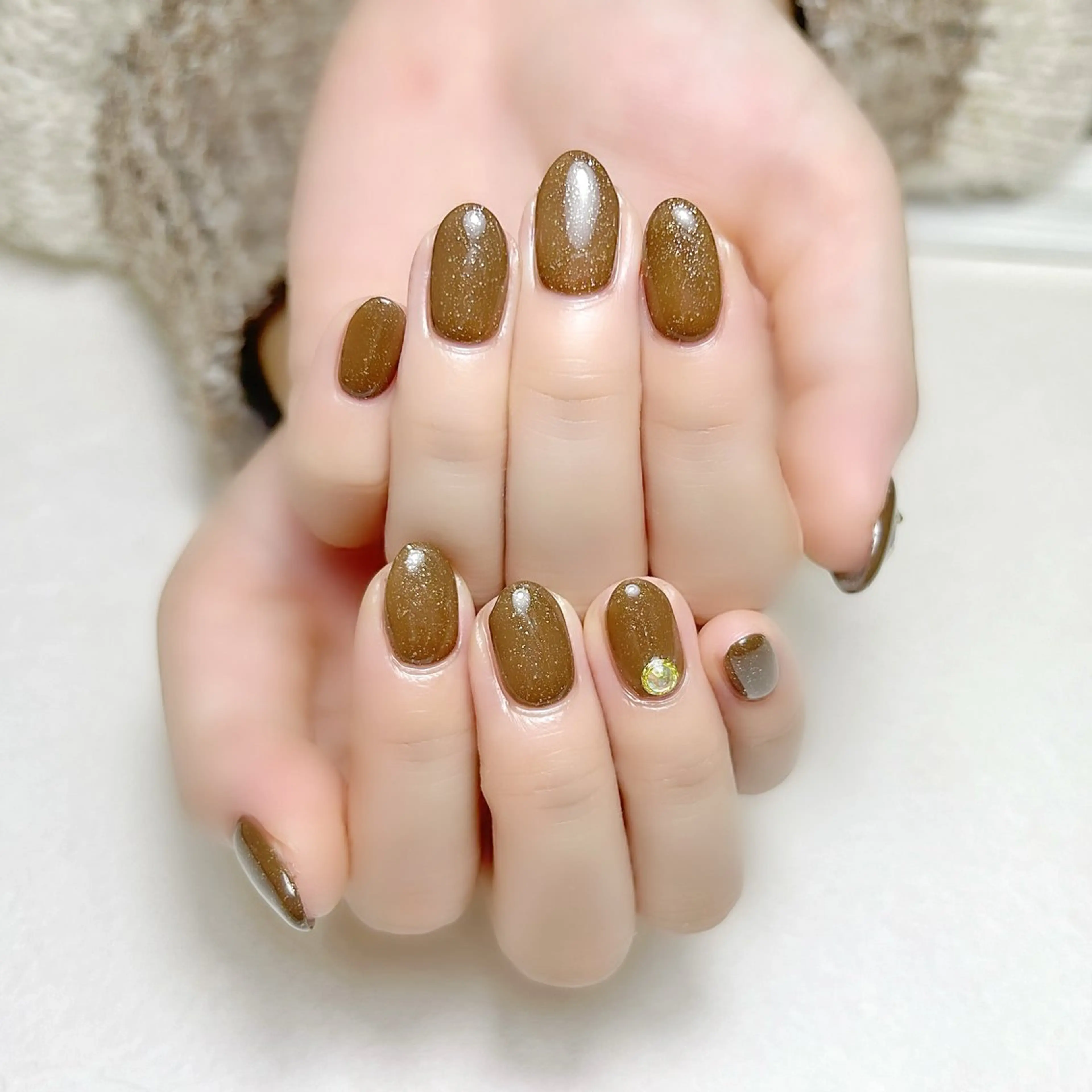 ネイル ブラウン ラメ(グリッター) オフィスネイル ワンカラーネイル rouse nail RISATOのネイルデザイン