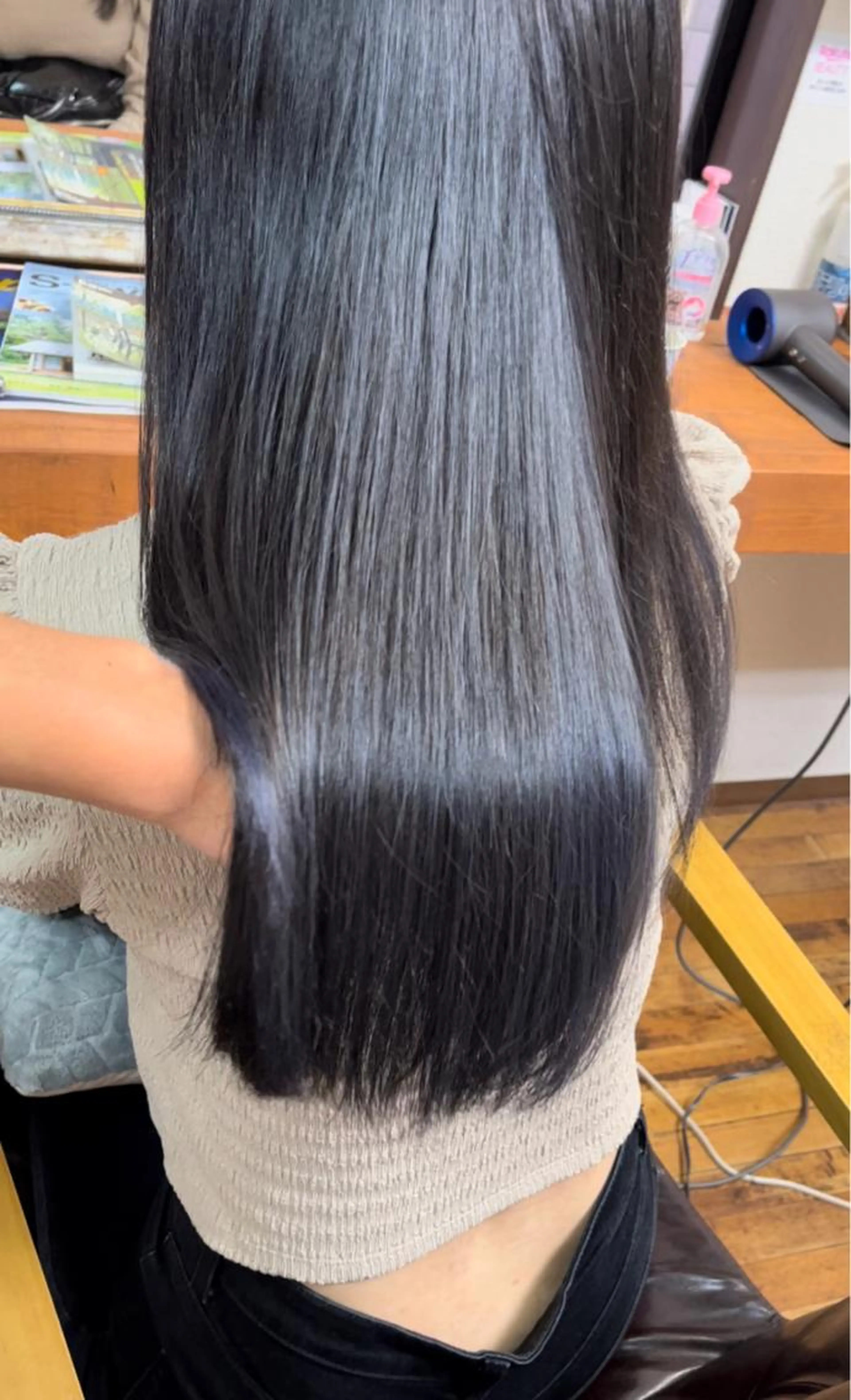 お問い合わせ必須、縮毛矯正（プチトリートメント付き）の写真