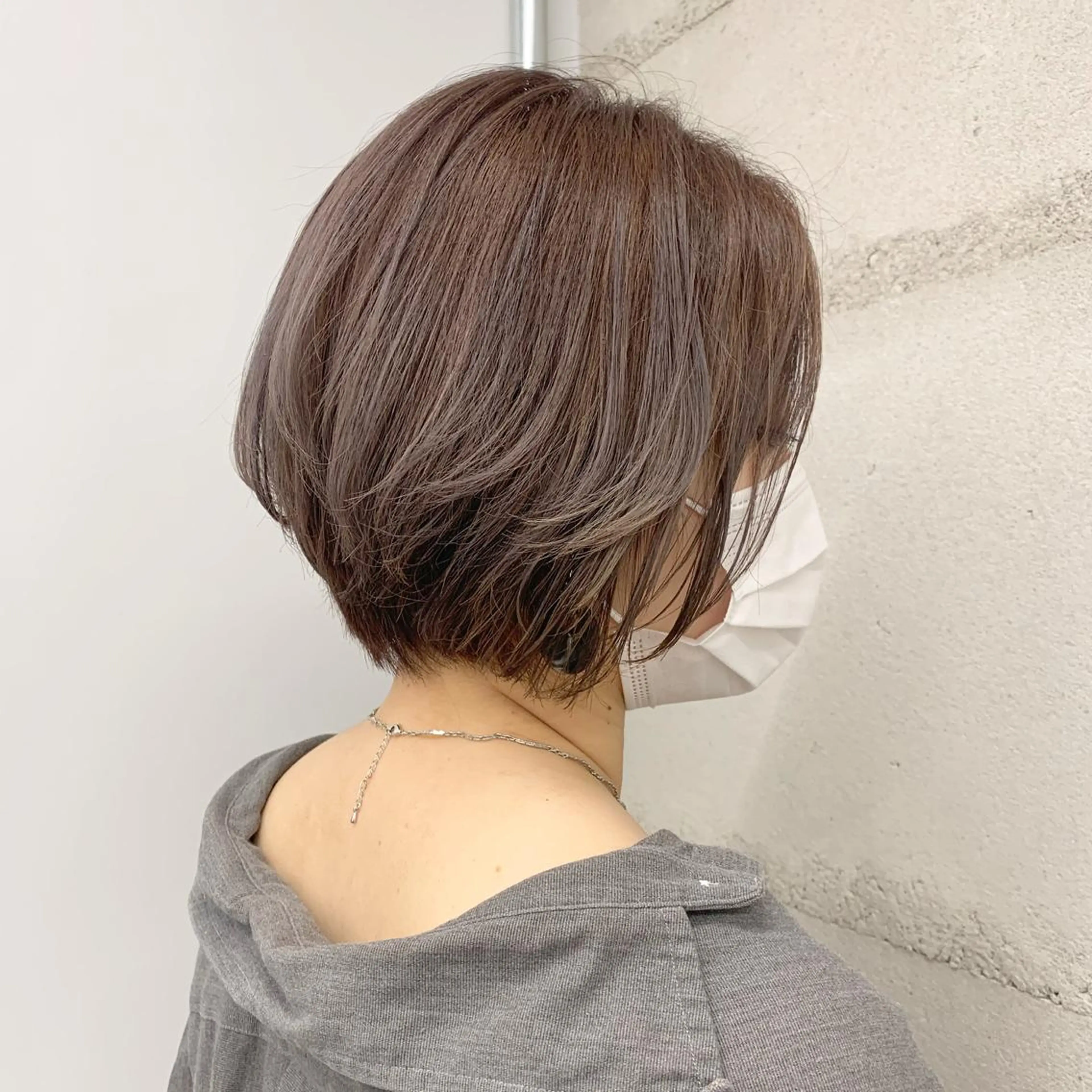 ショート カラー 透明感/オリーブ/ グレージュ/YUKAのヘアスタイル