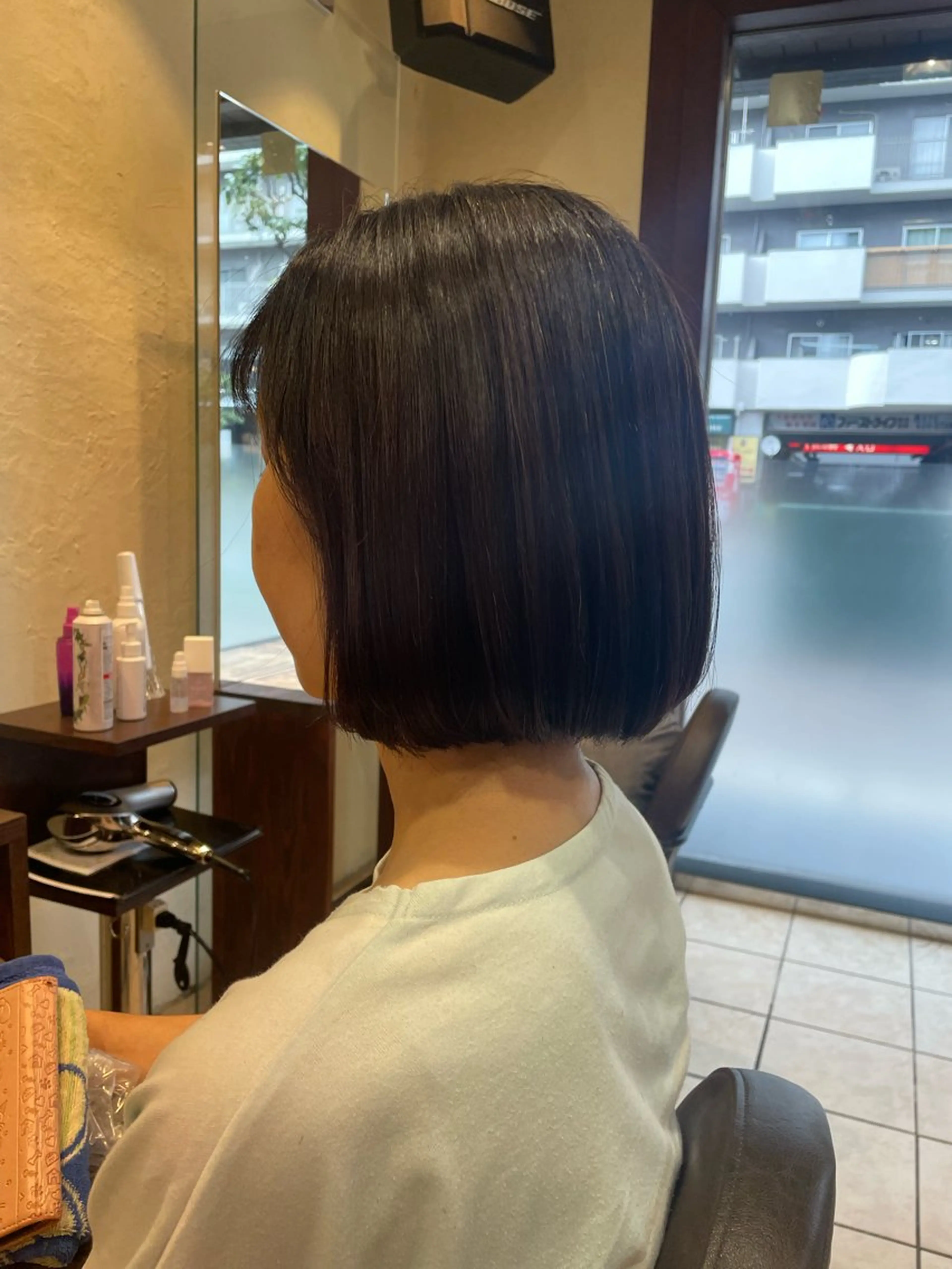ミディアム 桑田 新菜のヘアスタイル