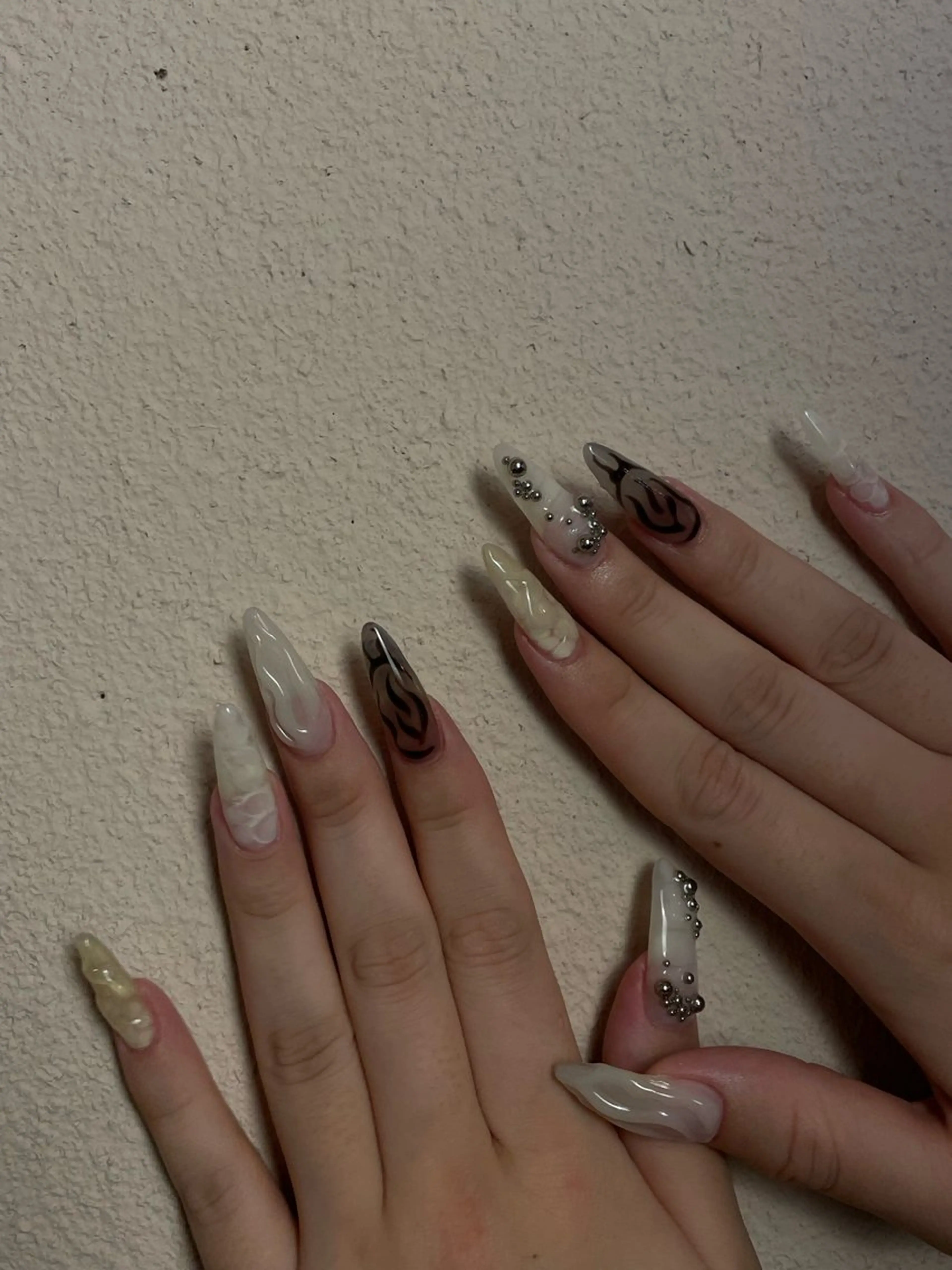 ネイル iru.所属・西田 七海のネイルデザイン