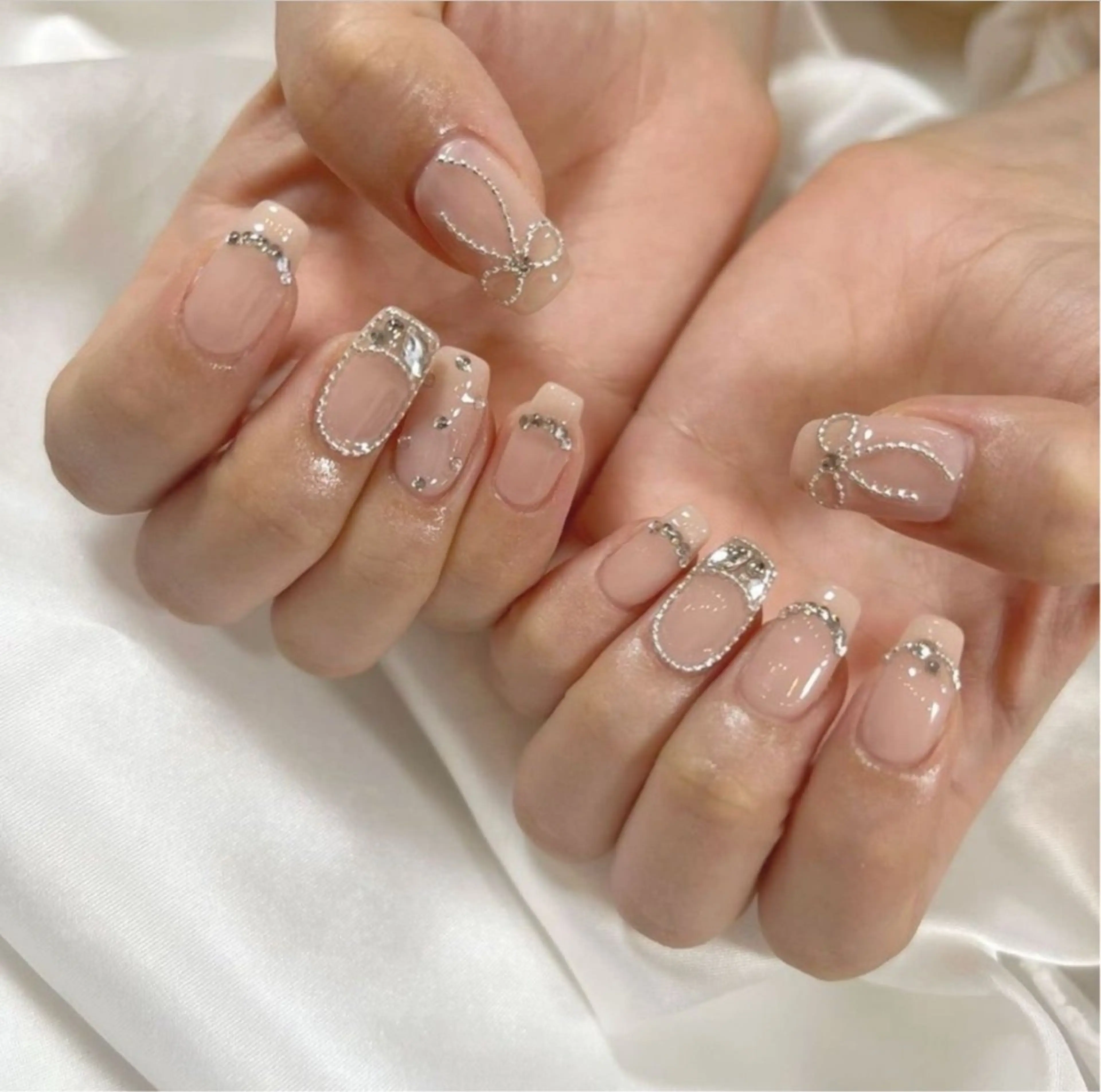 ネイル アニマル柄 オーロラネイル チークネイル フラッシュネイル ジェルネイル Lina nail所属・Luna 池袋のネイルデザイン