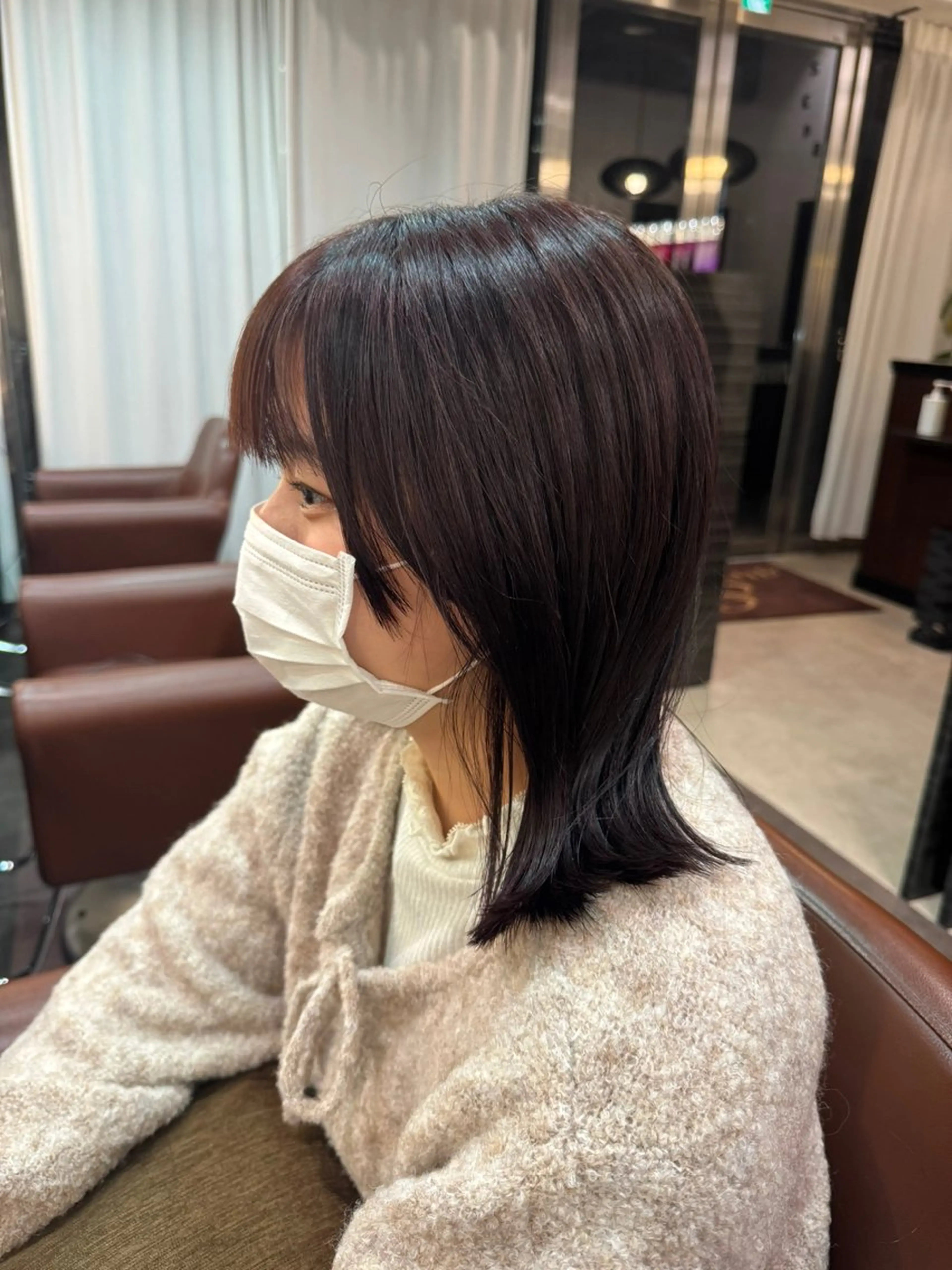 ミディアム 外ハネヘア カット gimmick自由が丘所属・自由が丘/駅近/艶髪 /骨格補正/土屋優希のヘアスタイル