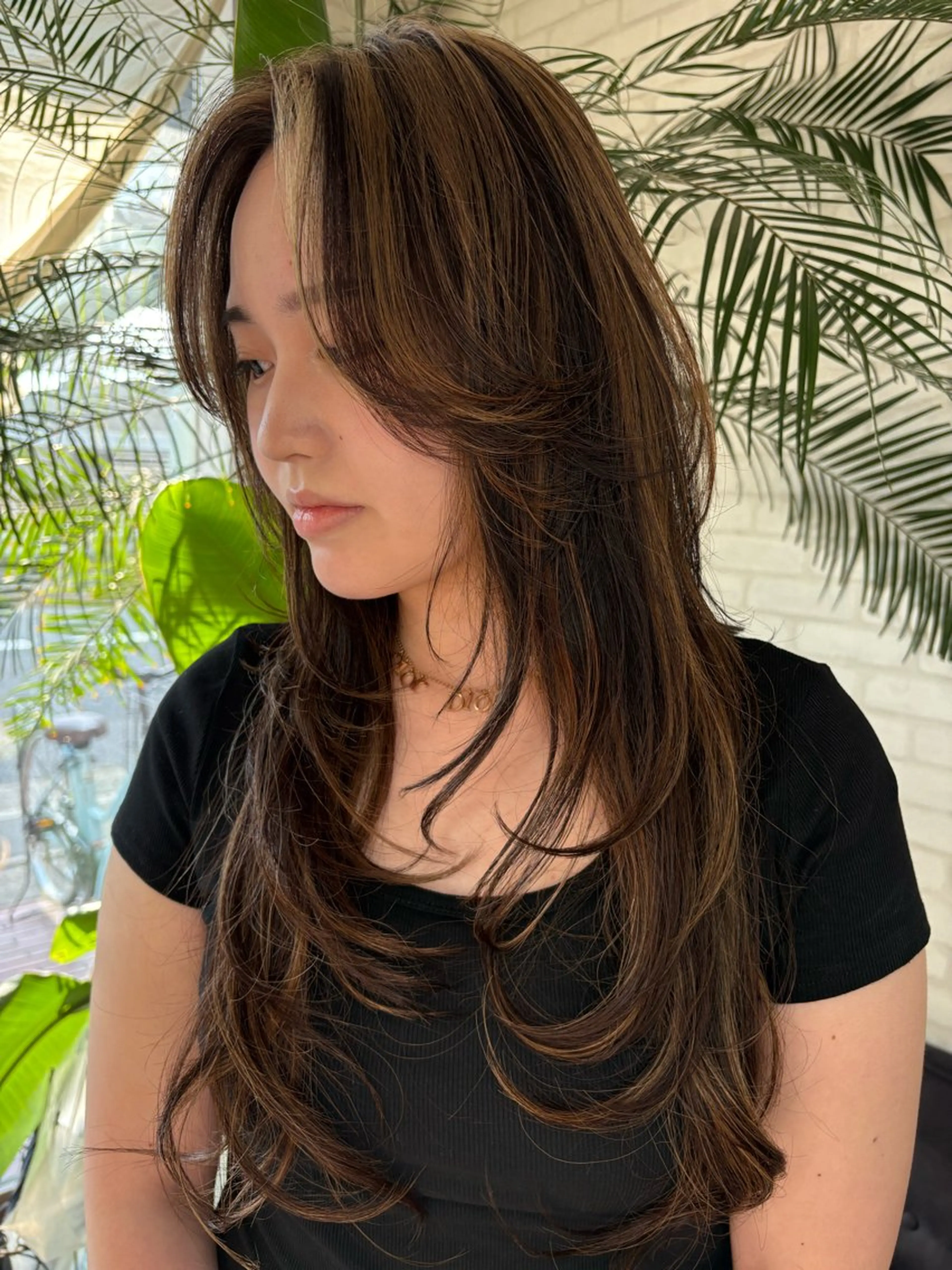 ロング ハイレイヤー レイヤーカット coco terrace所属・海外風ハイライト CHIHIROのヘアスタイル